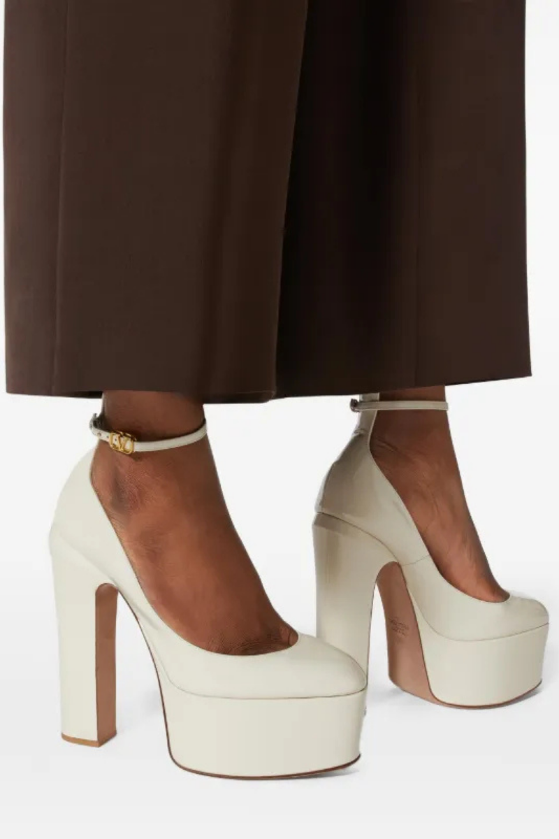 Valentino Garavani Tan-Go 155mm Platform Pumps In Ivory