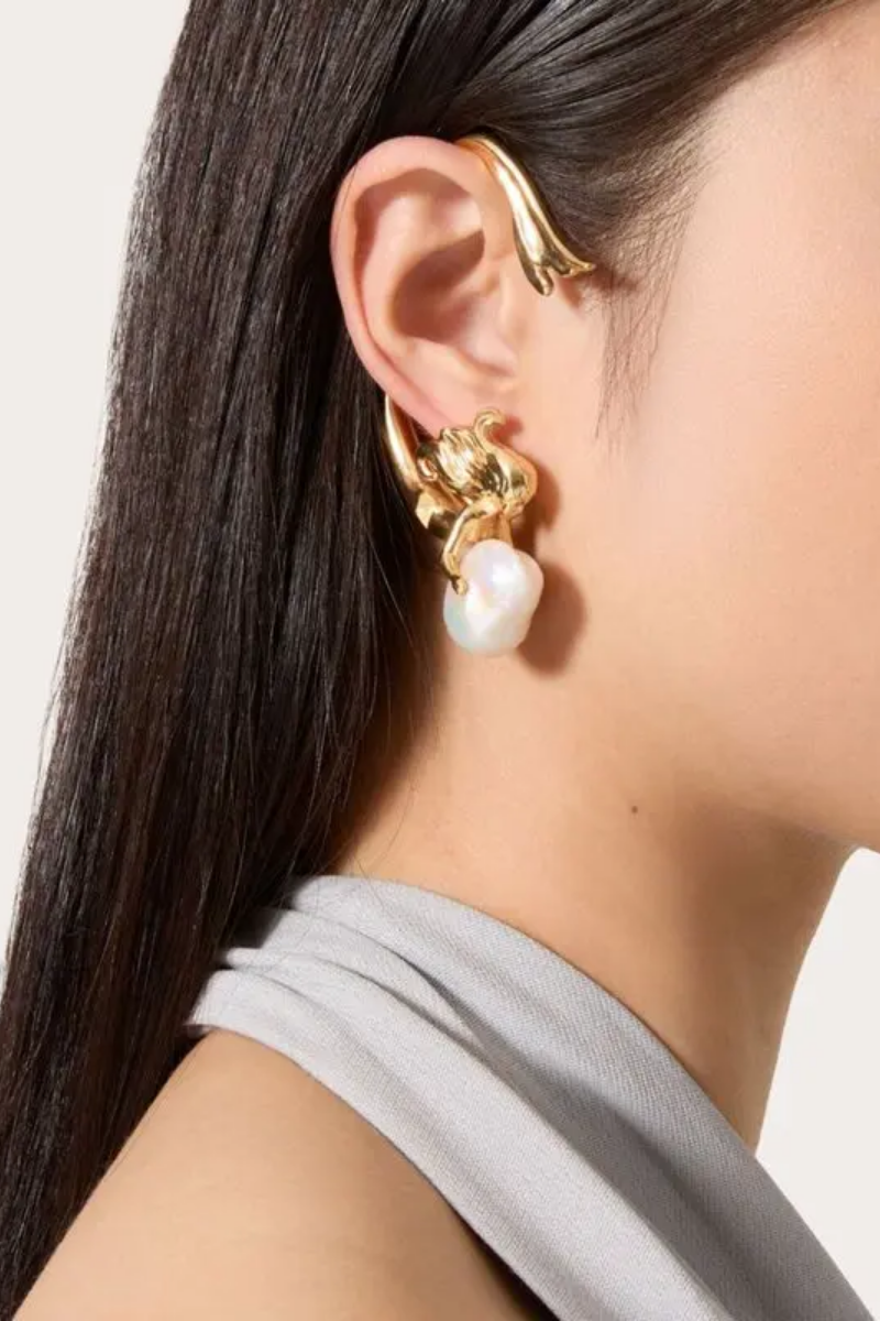 Valentino Garavani
Mermaid Clip-On Earrings In Rose Gold
