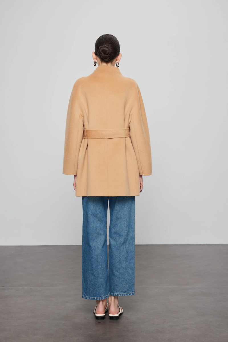 Max Simple 
Dual-Tone Oversized Coat-Camel And White