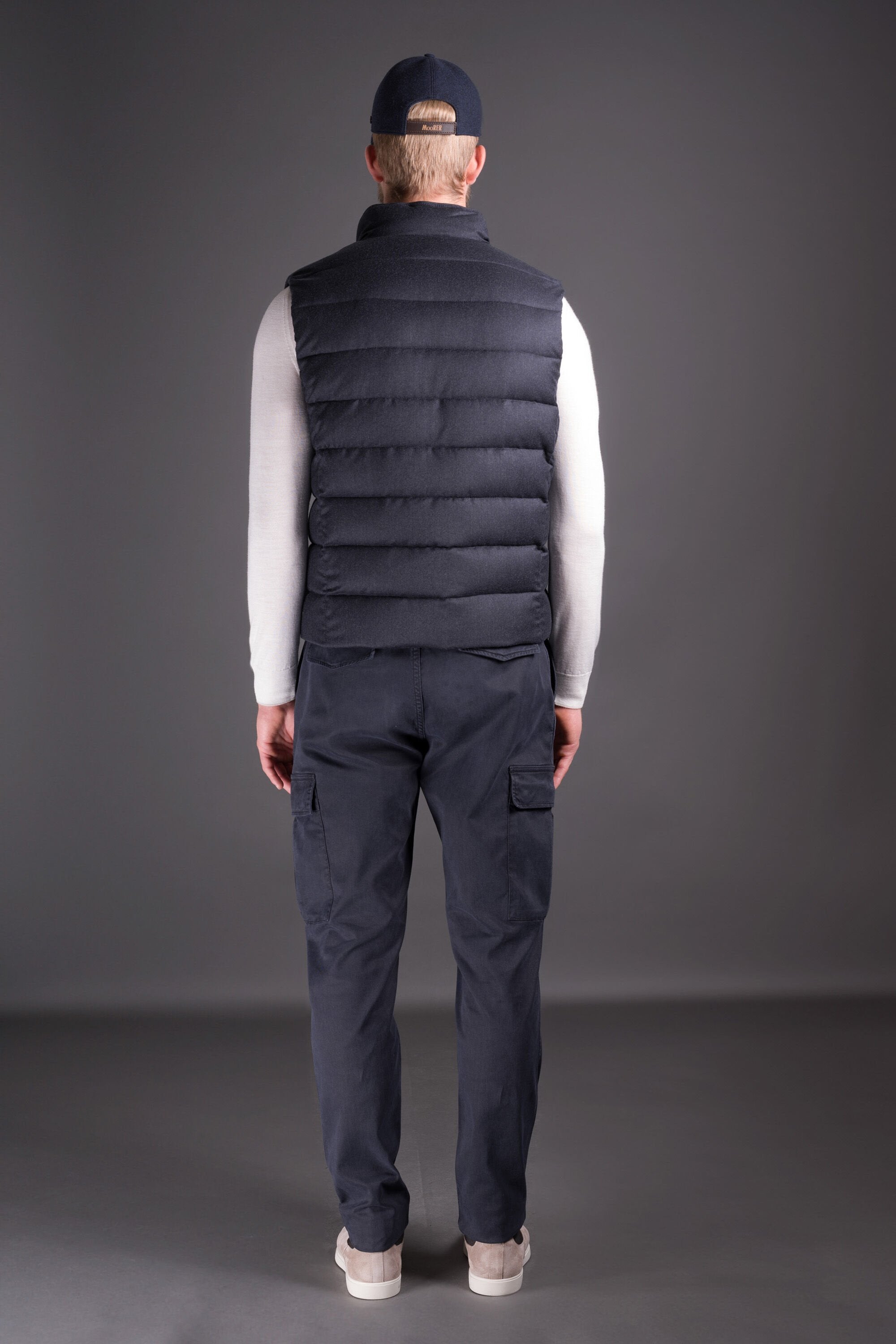 MOORER MEN'S BLUE QUILTED VEST