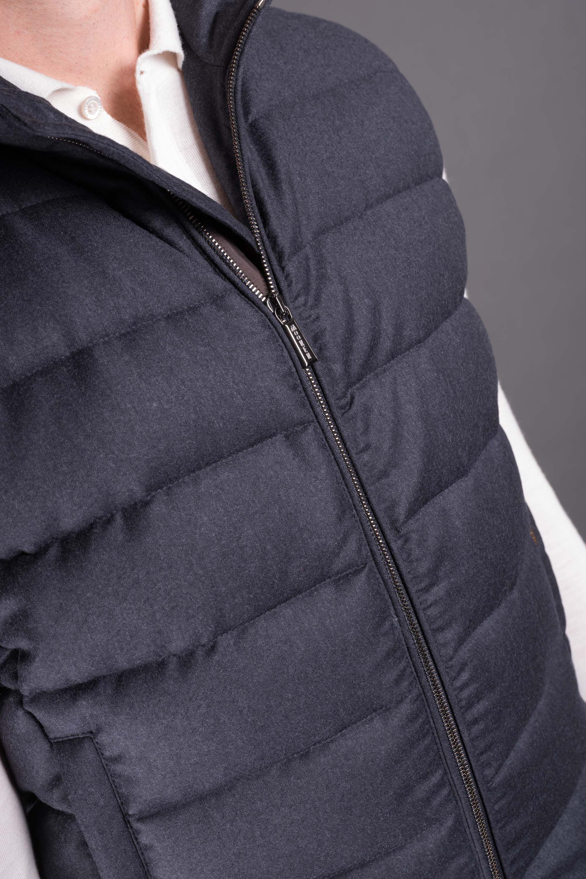MOORER MEN'S BLUE QUILTED VEST