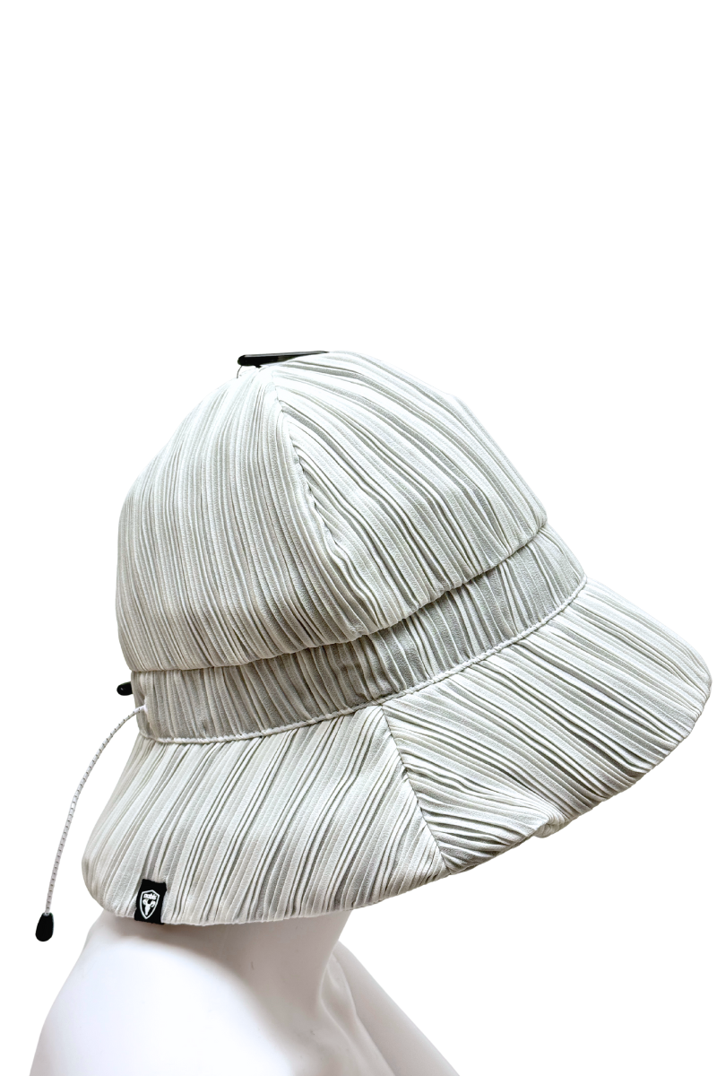 FRISKY White One Size