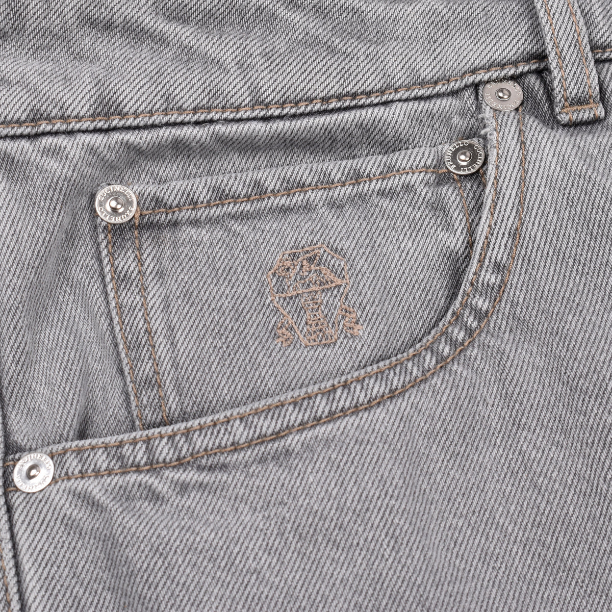 BRUNELLO CUCINELLI MEN'S LIGHT GREY DENIM TROUSERS