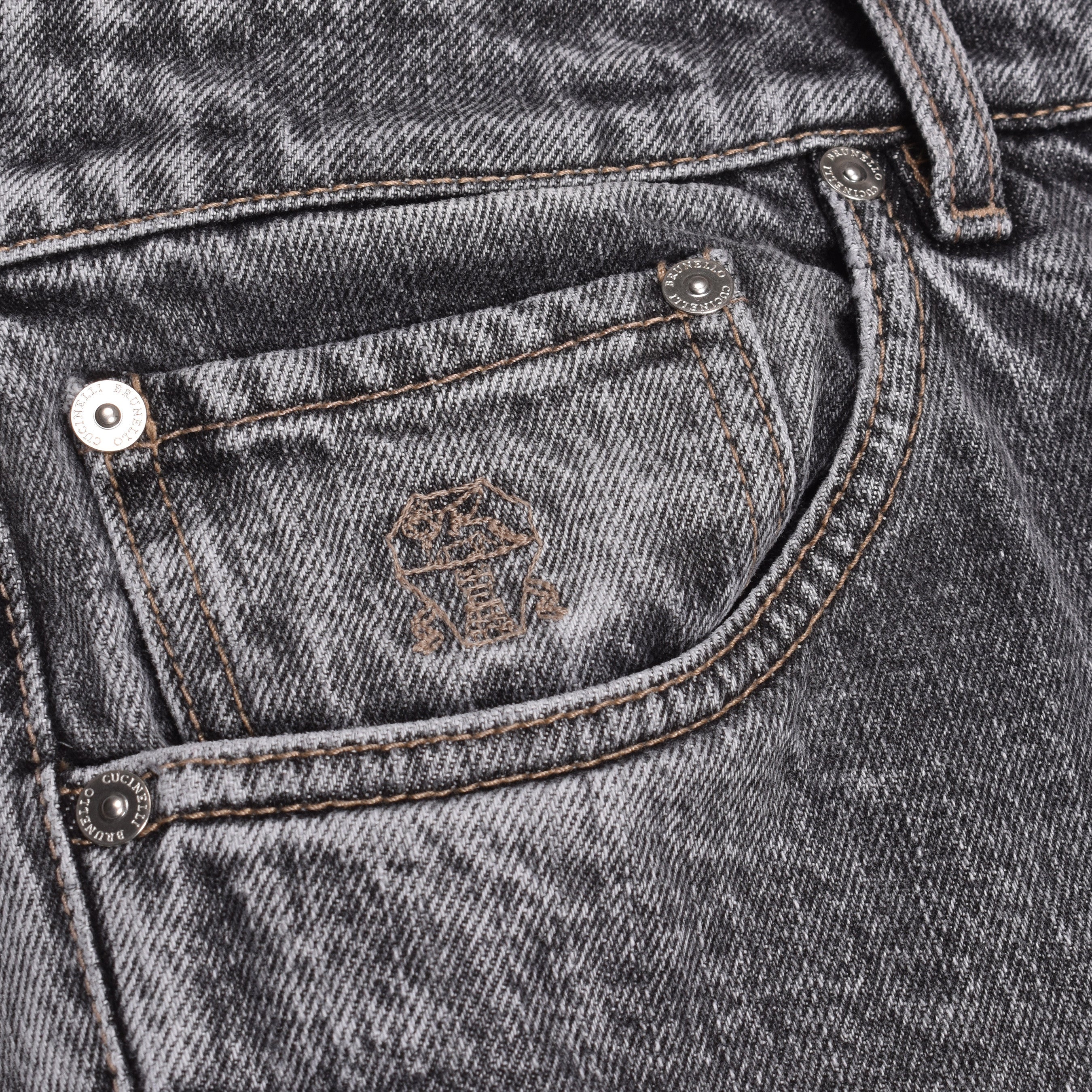 BRUNELLO CUCINELLI MEN'S GRAY DENIM TRADITIONAL FIT JEANS