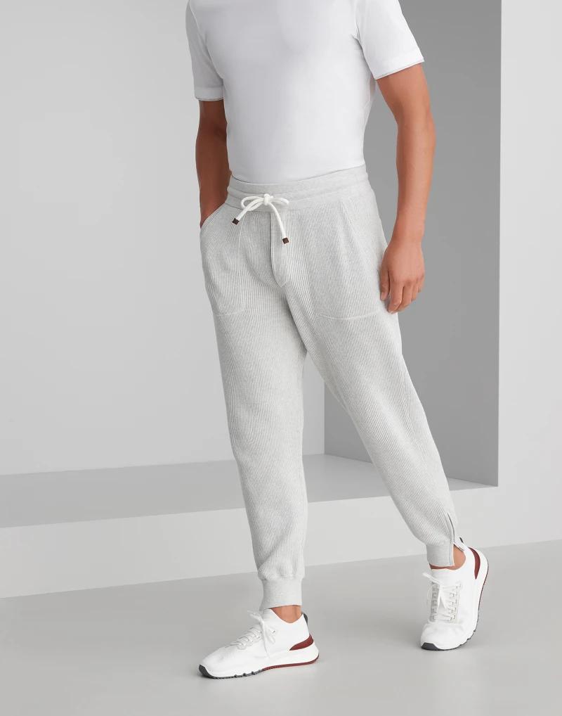 BRUNELLO CUCINELLI MEN'S LIGHT GREY RIBBED DRAWSTRING TROUSERS