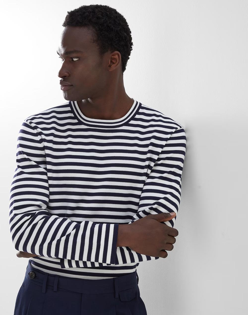 BRUNELLO CUCINELLI MEN'S NAVY STRIPED LONG-SLEEVE KNIT SWEATER