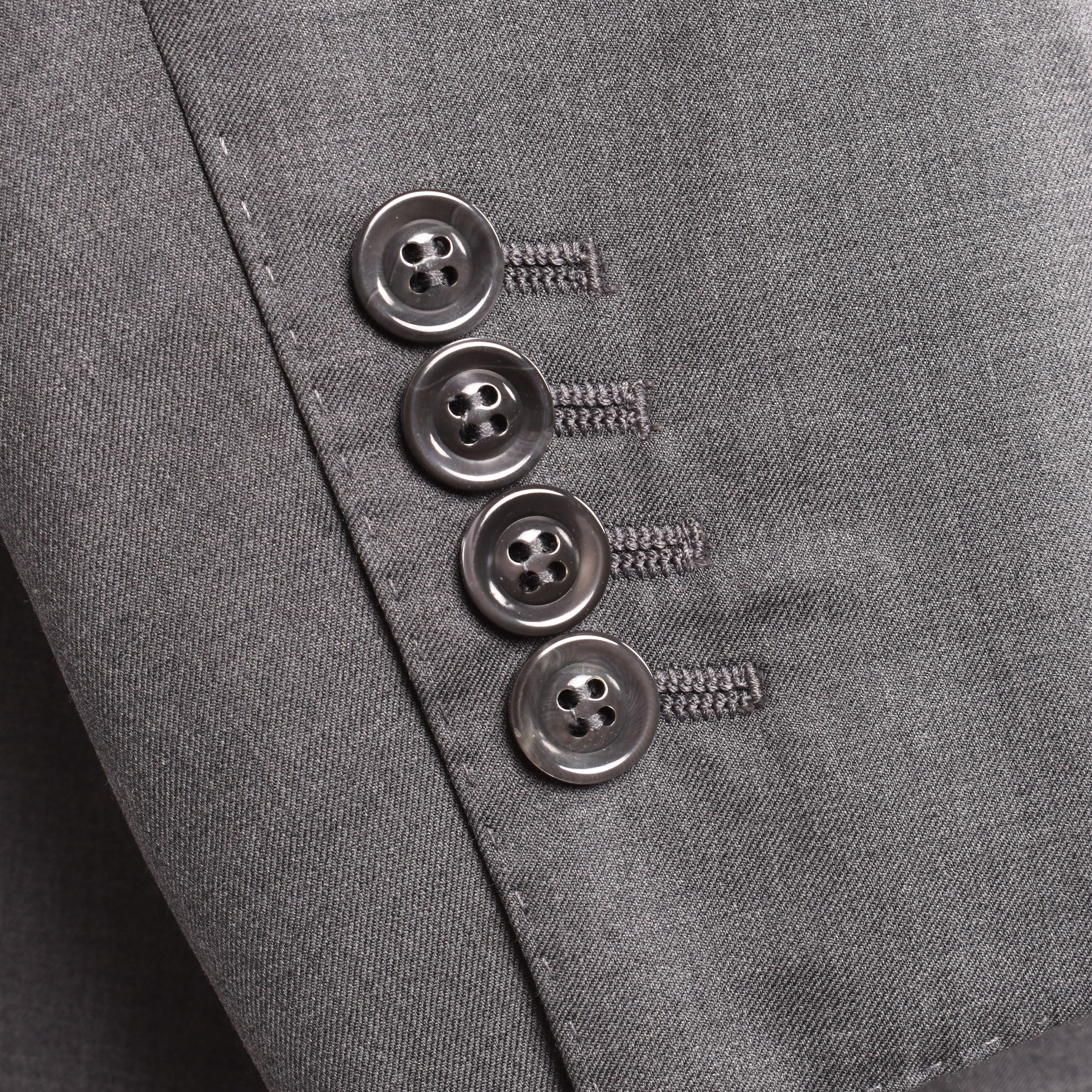 BRUNELLO CUCINELLI MEN'S GRAY WOOL SILK TUXEDO BLAZER