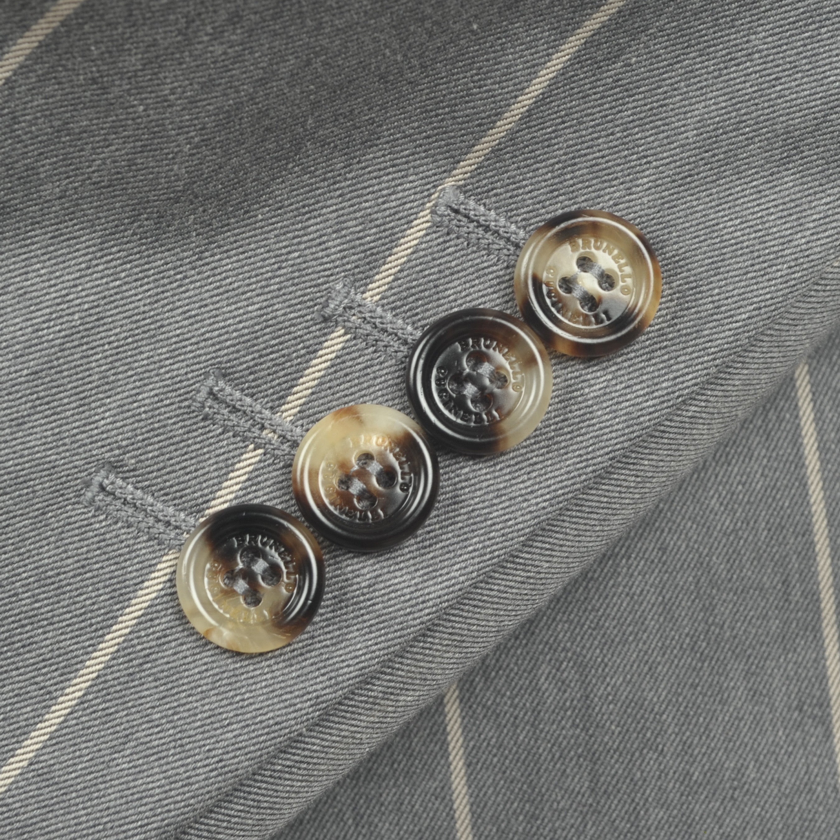 BRUNELLO CUCINELLI MEN'S LIGHT GREY WOOL BLEND BLAZER