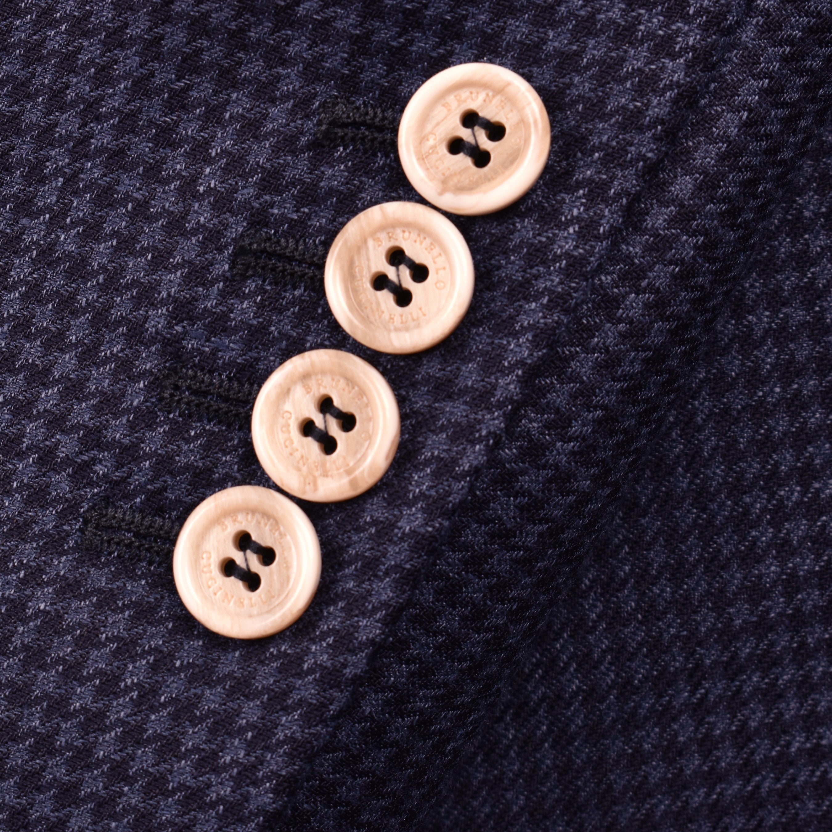 BRUNELLO CUCINELLI MEN'S BLUE WOOL LINEN DOUBLE-BREASTED SUIT