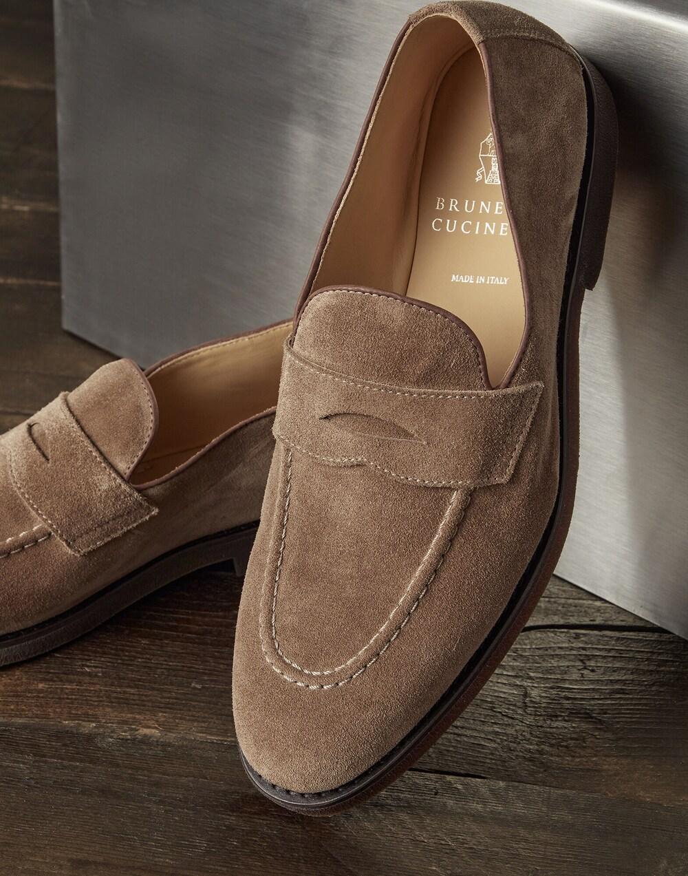 BRUNELLO CUCINELLI MEN'S LIGHT BROWN SUEDE LOAFERS