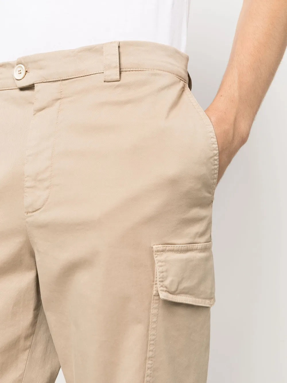 BRUNELLO CUCINELLI MEN'S BEIGE CARGO STYLE COTTON TROUSERS