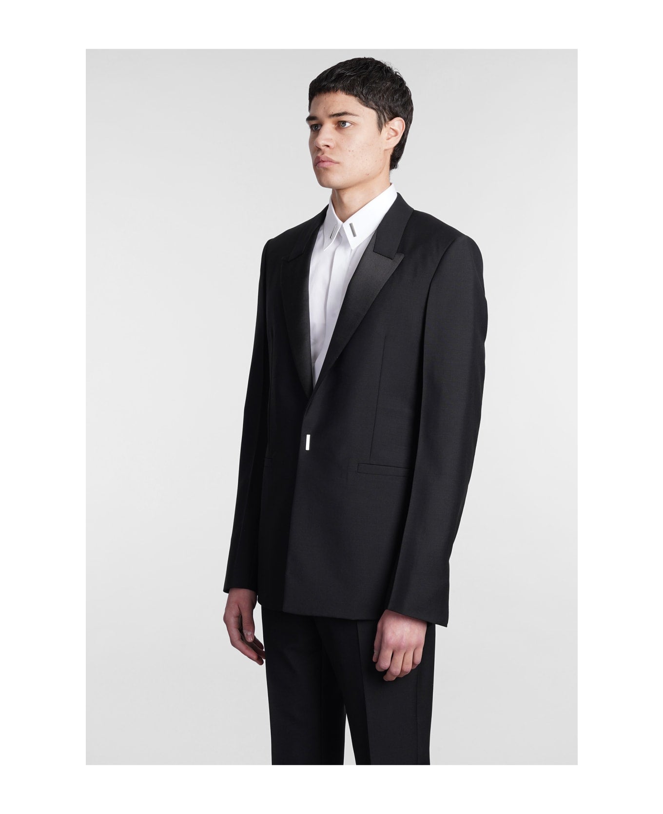 GIVENCHY MEN'S BLACK SATIN COLLAR SLIM JACKET