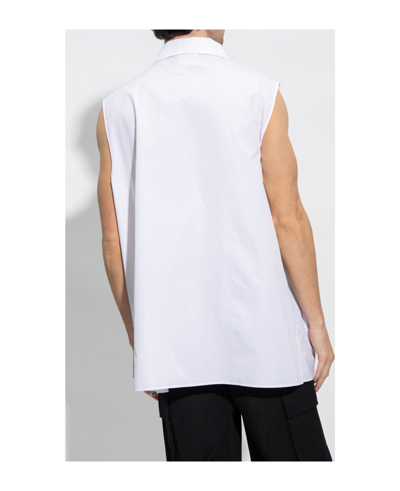 GIVENCHY MEN'S WHITE SLEEVELESS LONG SHIRT