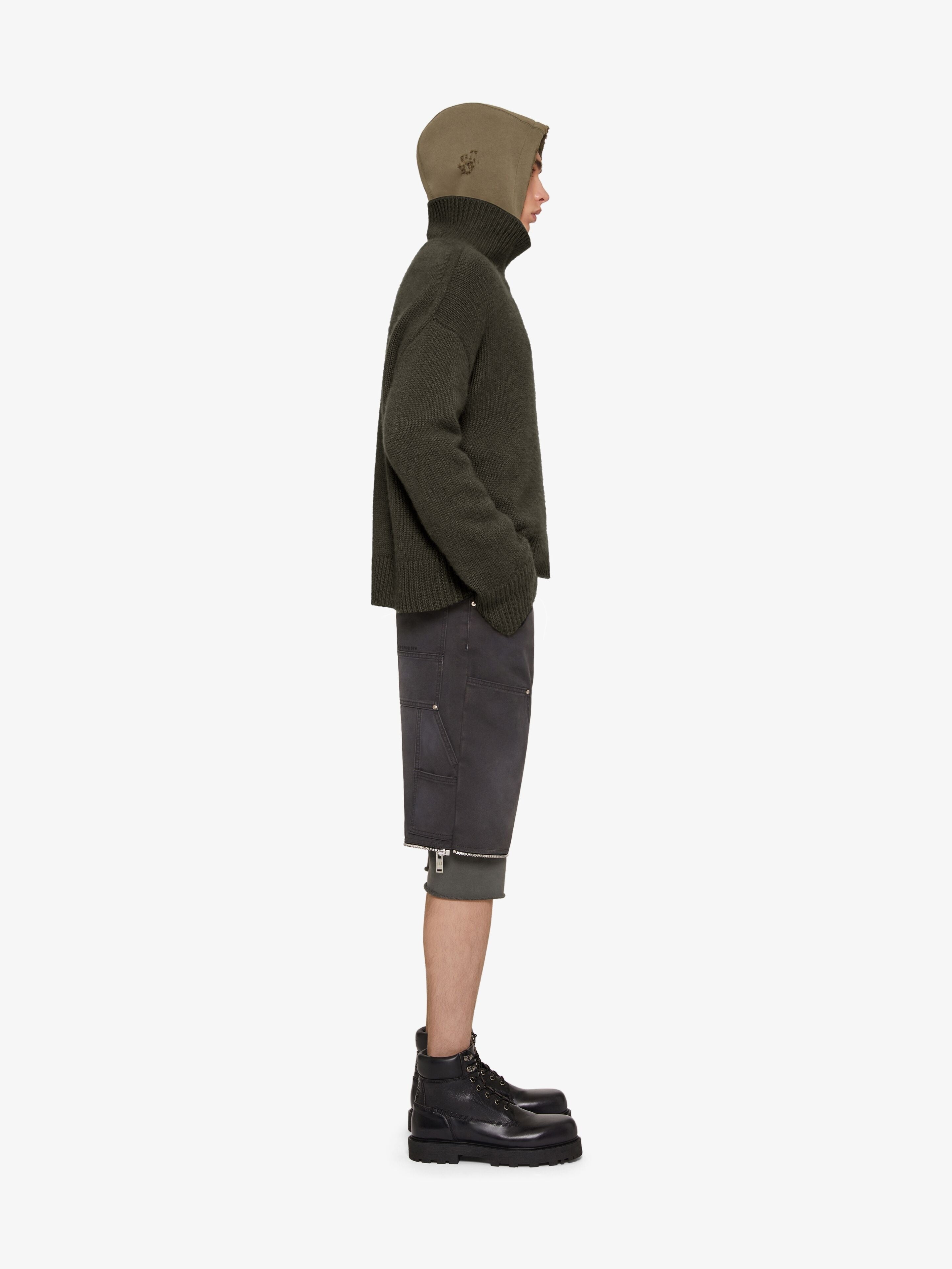 GIVENCHY MEN'S MILITARY GREEN OVERSIZED TURTLENECK SWEATER
