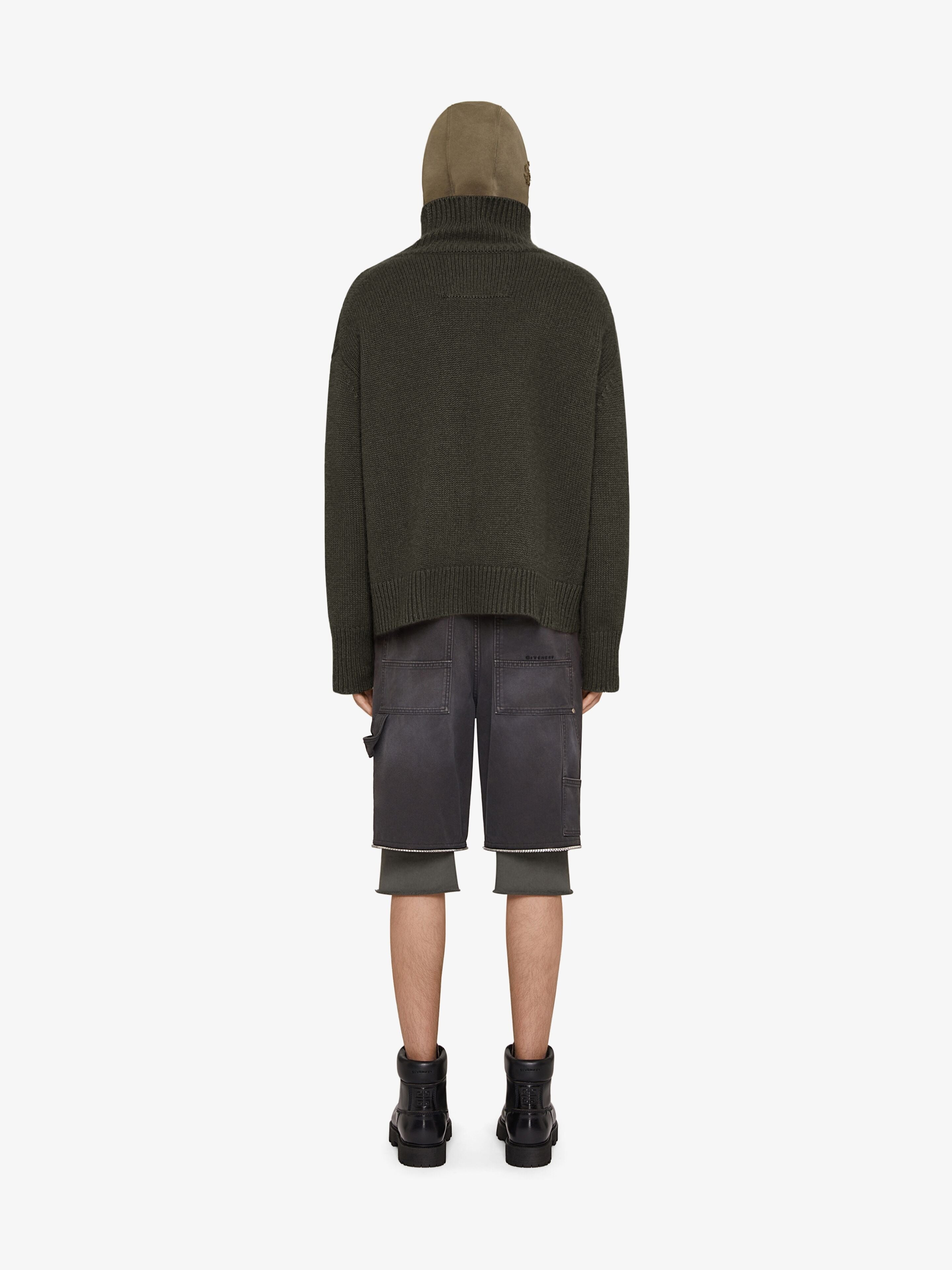 GIVENCHY MEN'S MILITARY GREEN OVERSIZED TURTLENECK SWEATER