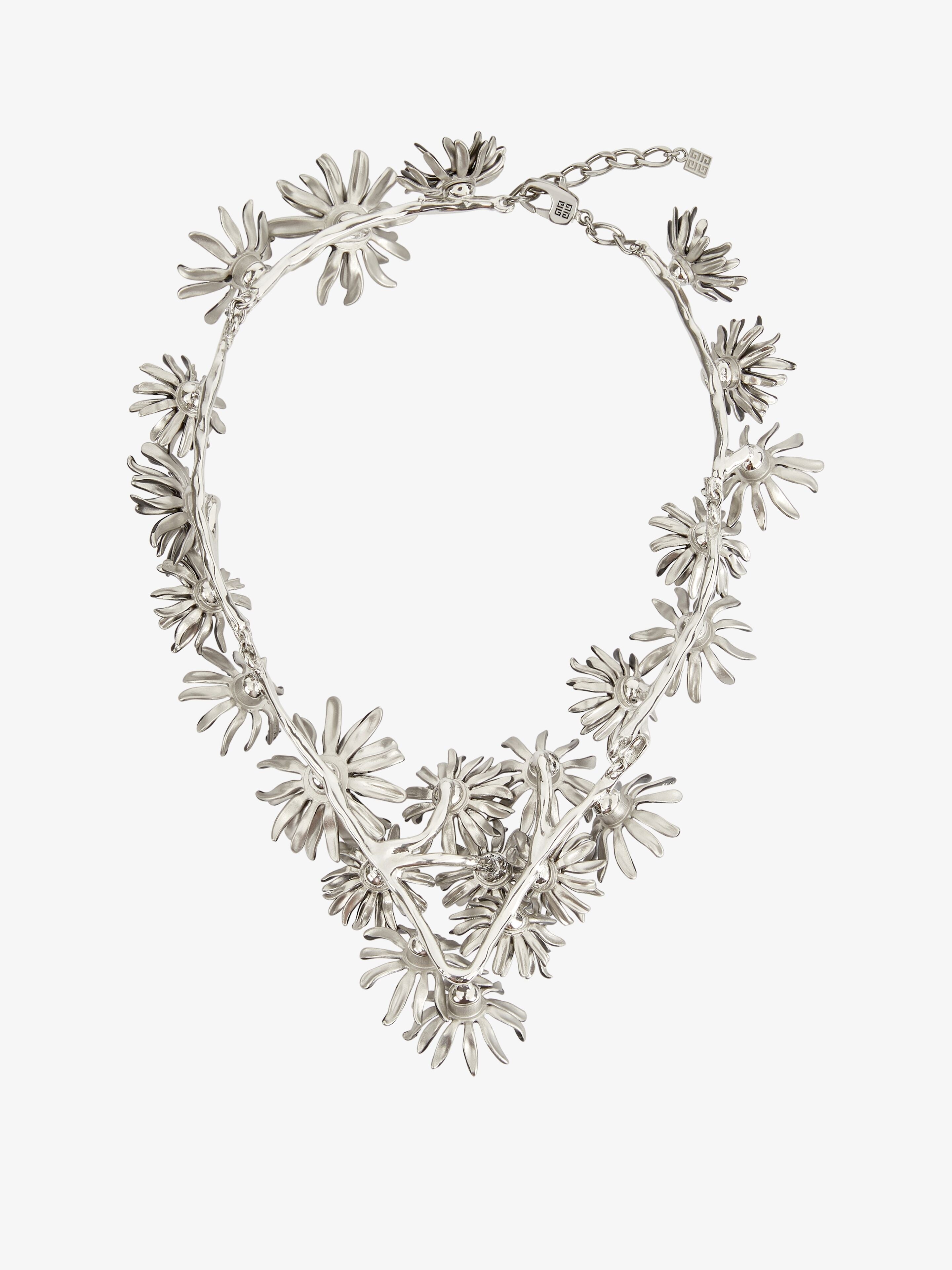 GIVENCHY WOMEN'S DAISY SHORT NECKLACE NWT