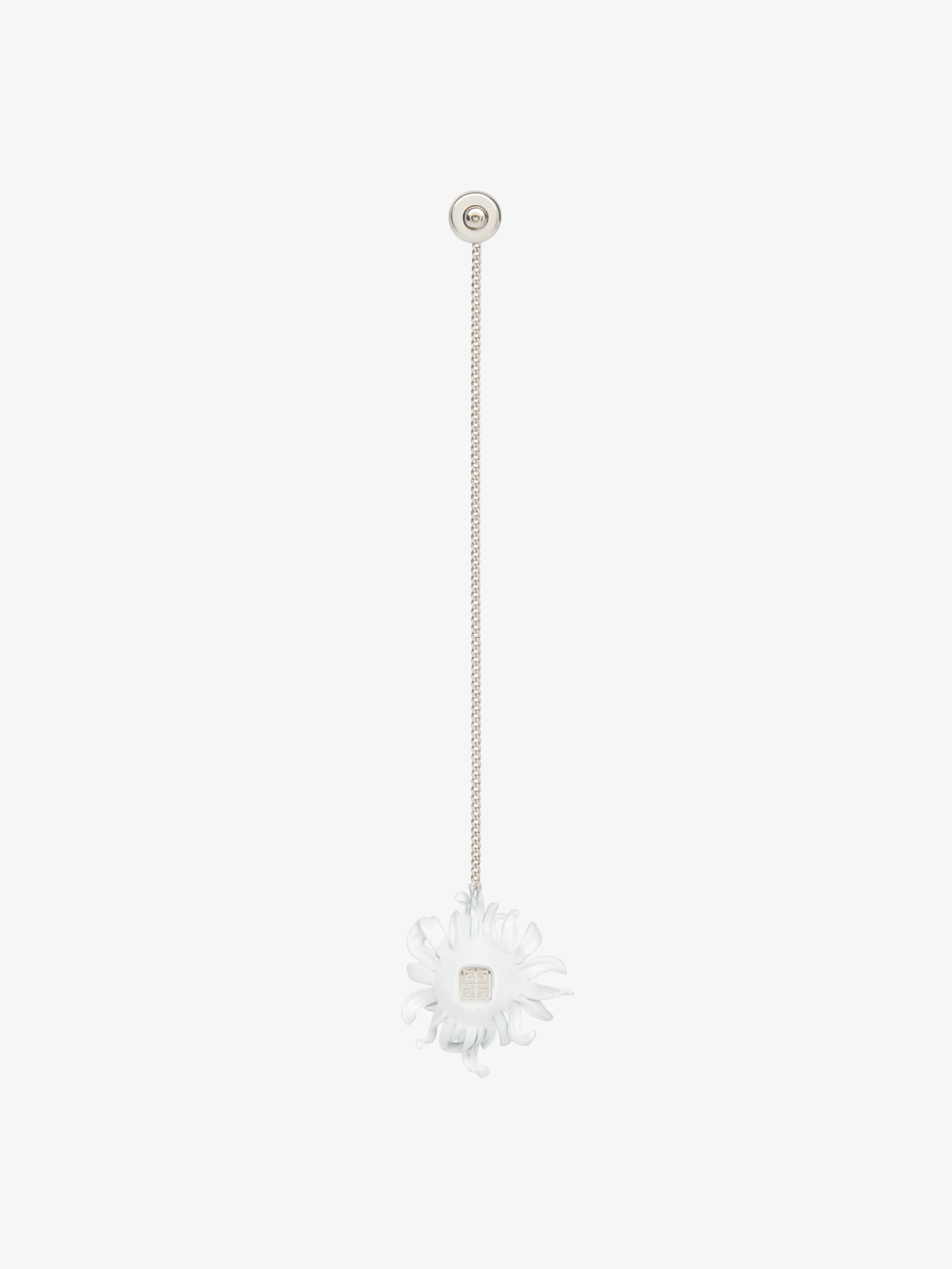 GIVENCHY WOMEN'S DAISY PENDANT CHAIN SINGLE EARRING NWT