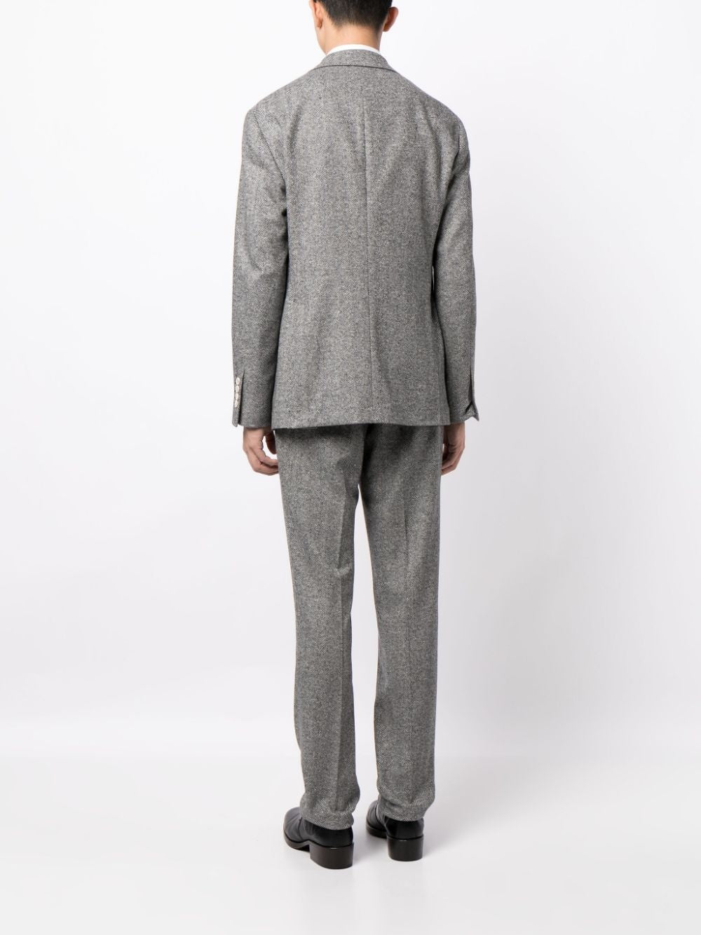 BRUNELLO CUCINELLI MEN'S GREY WOOL HERRINGBONE SUIT