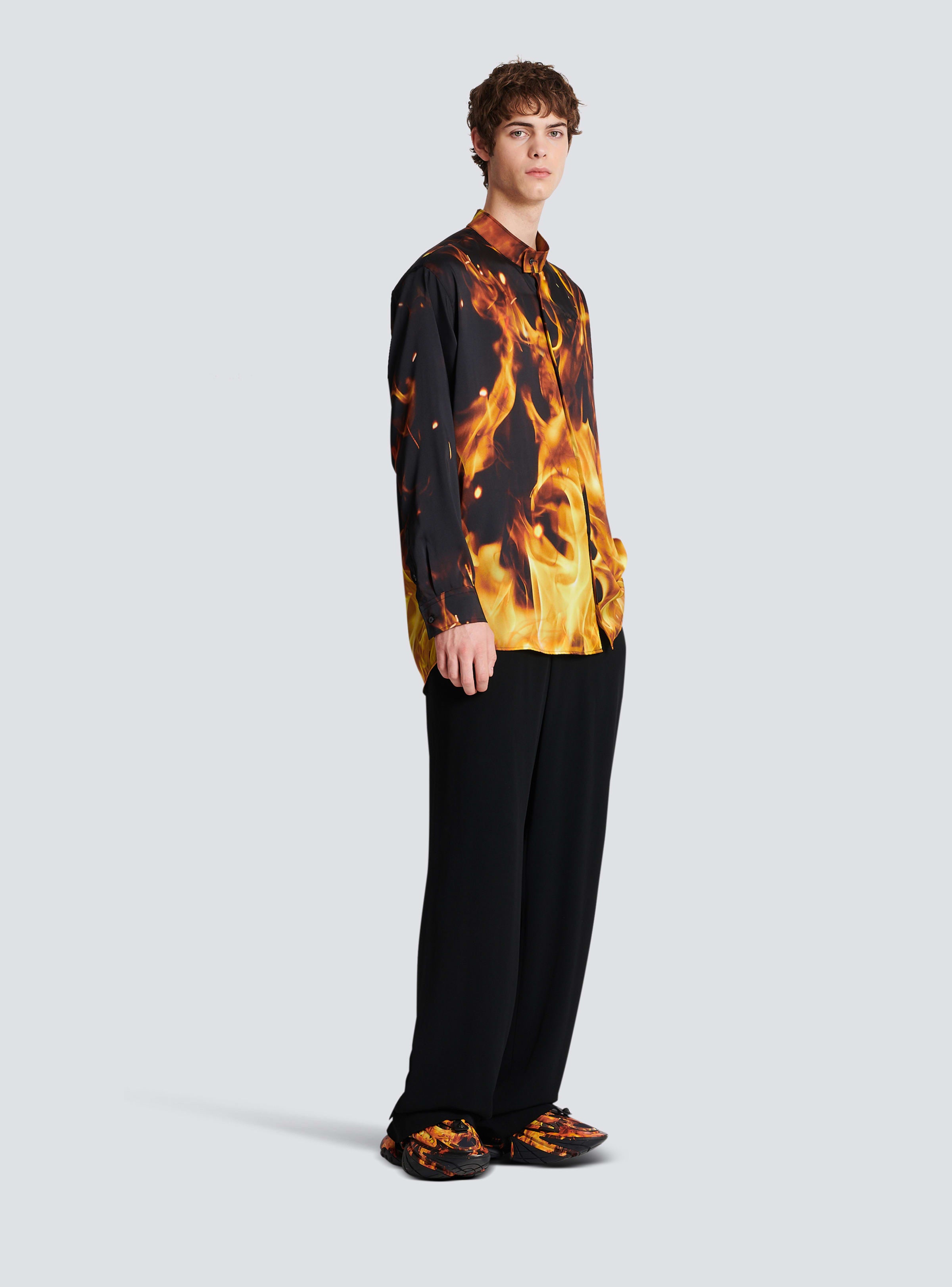 BALMAIN MEN'S BLACK YELLOW FIRE PRINT COLLARLESS SHIRT