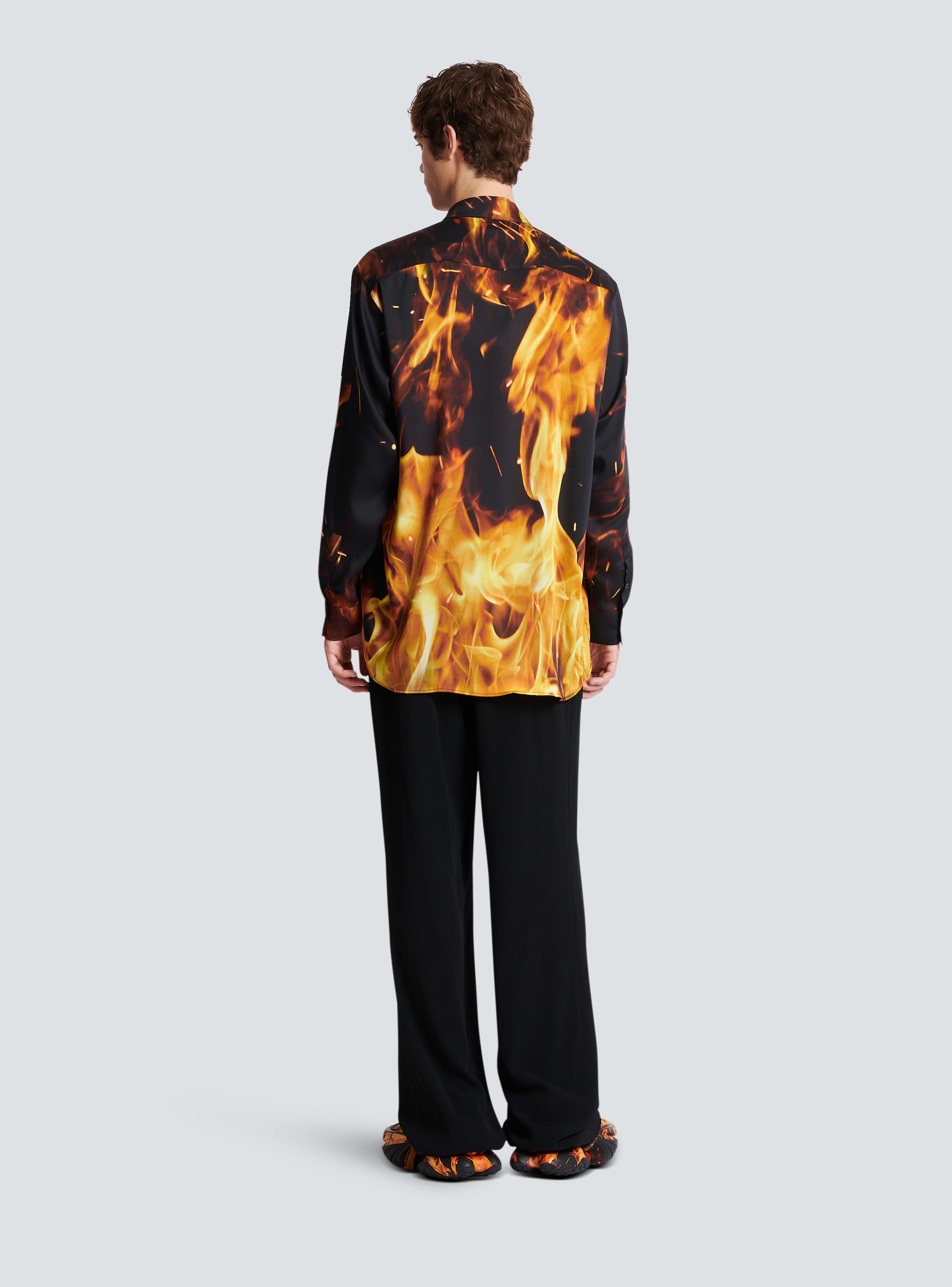 BALMAIN MEN'S BLACK YELLOW FIRE PRINT COLLARLESS SHIRT