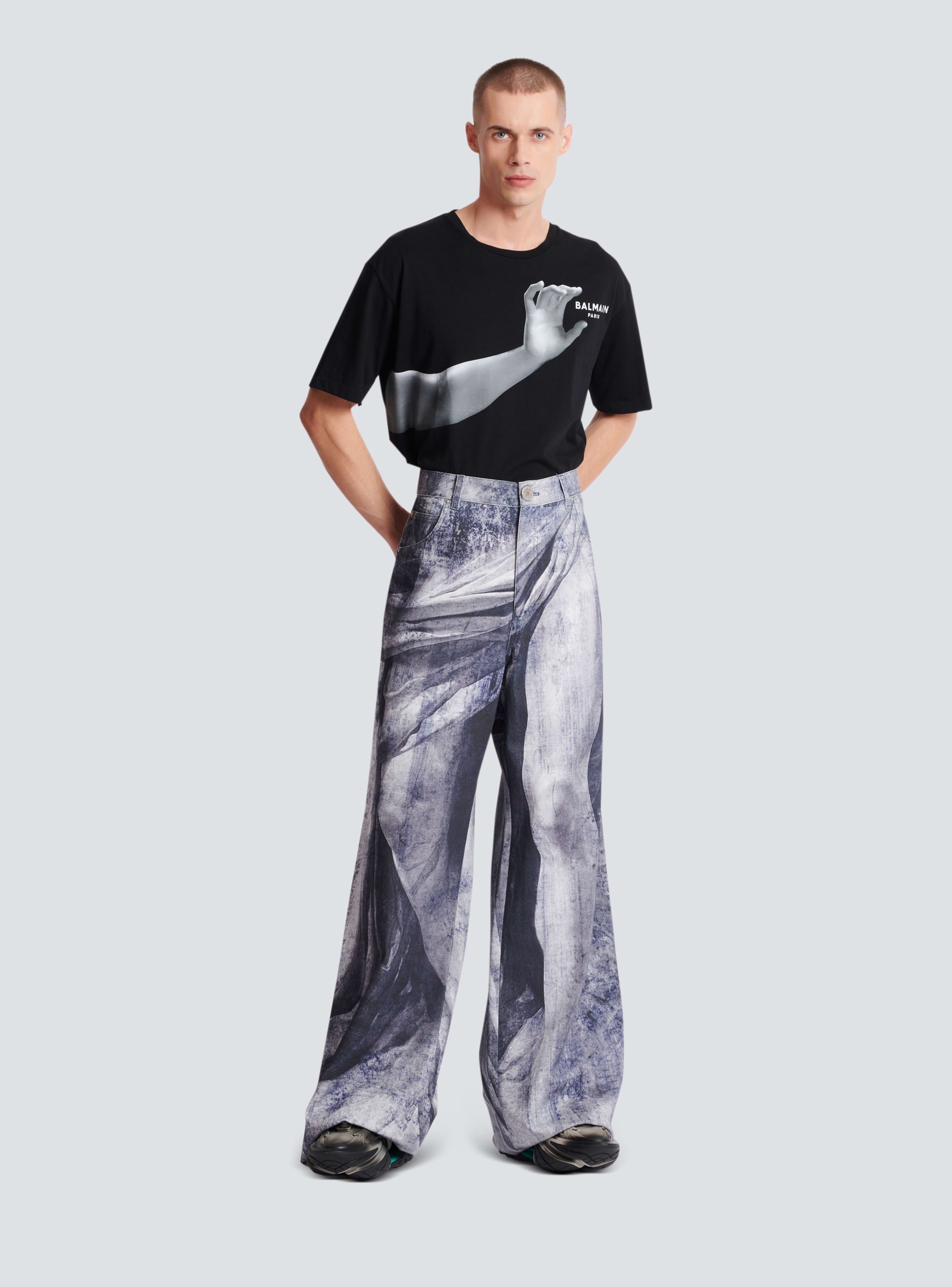BALMAIN MEN'S BLUE MULTI STATUE PRINT DENIM TROUSERS