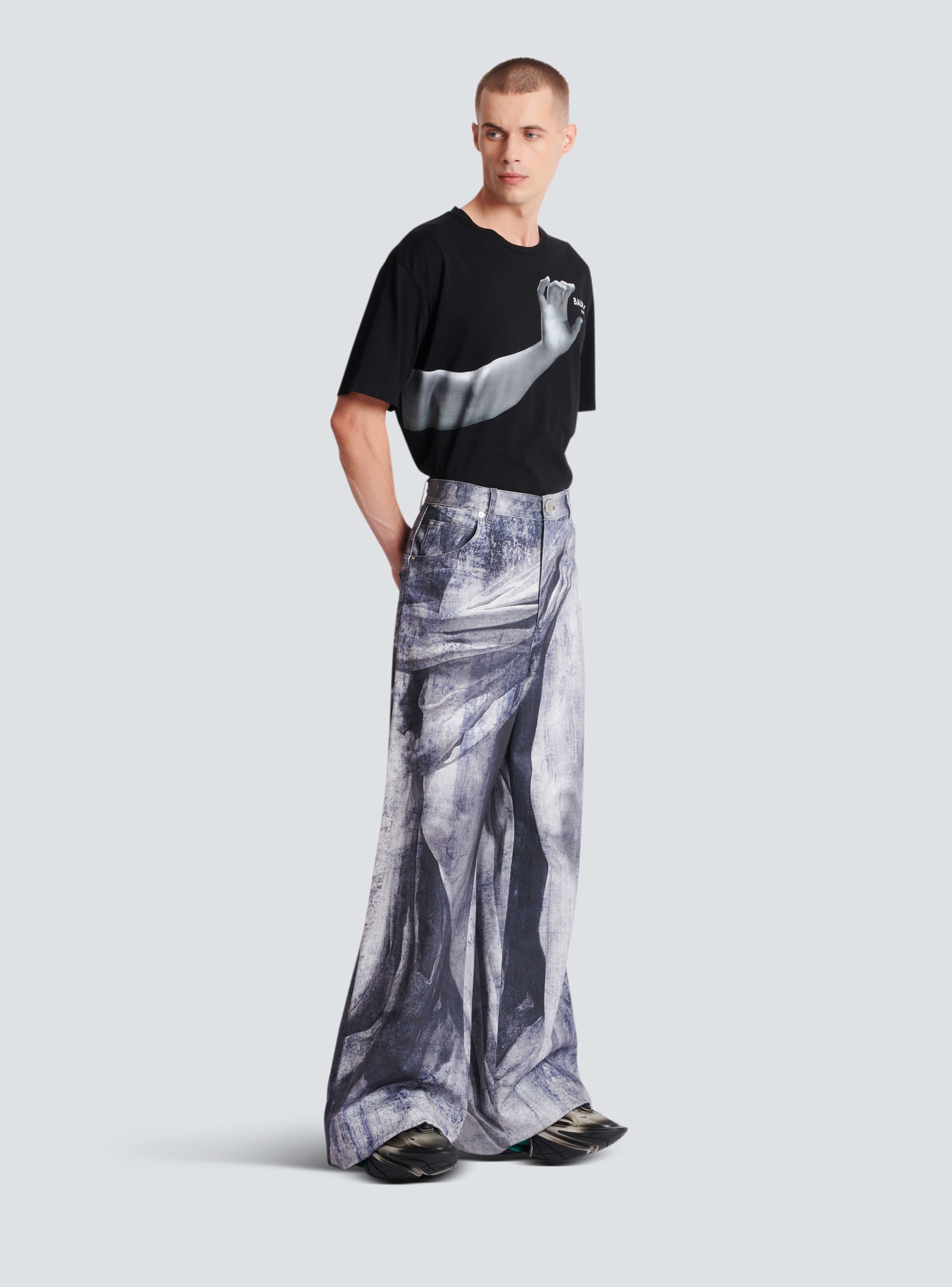 BALMAIN MEN'S BLUE MULTI STATUE PRINT DENIM TROUSERS
