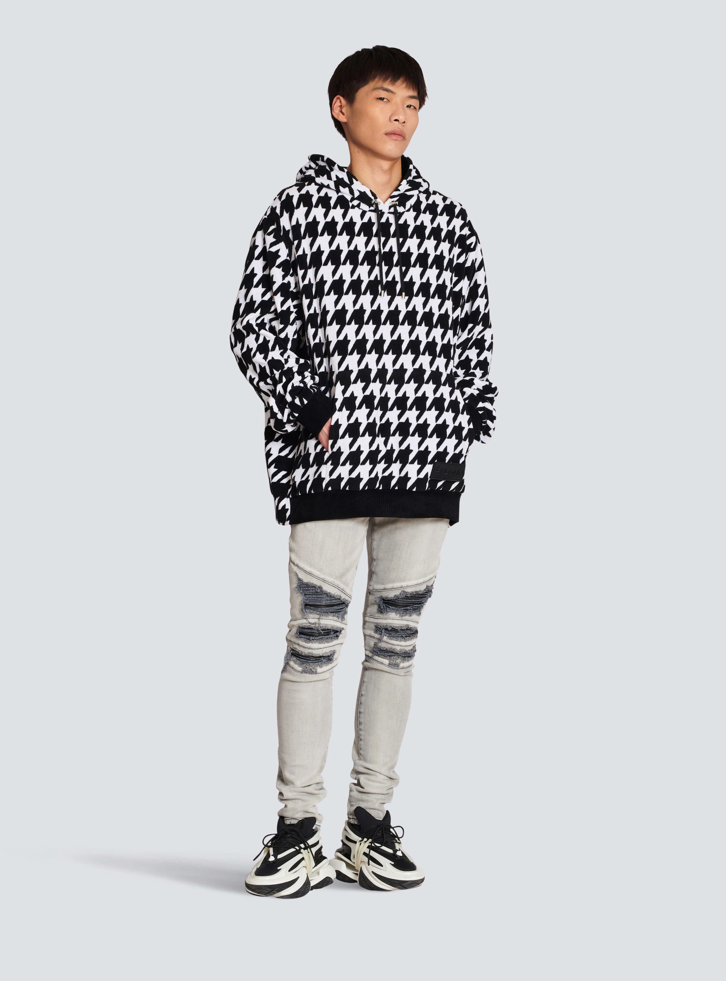 BALMAIN MEN'S BLACK AND WHITE HOUNDSTOOTH OVERSIZED HOODIE