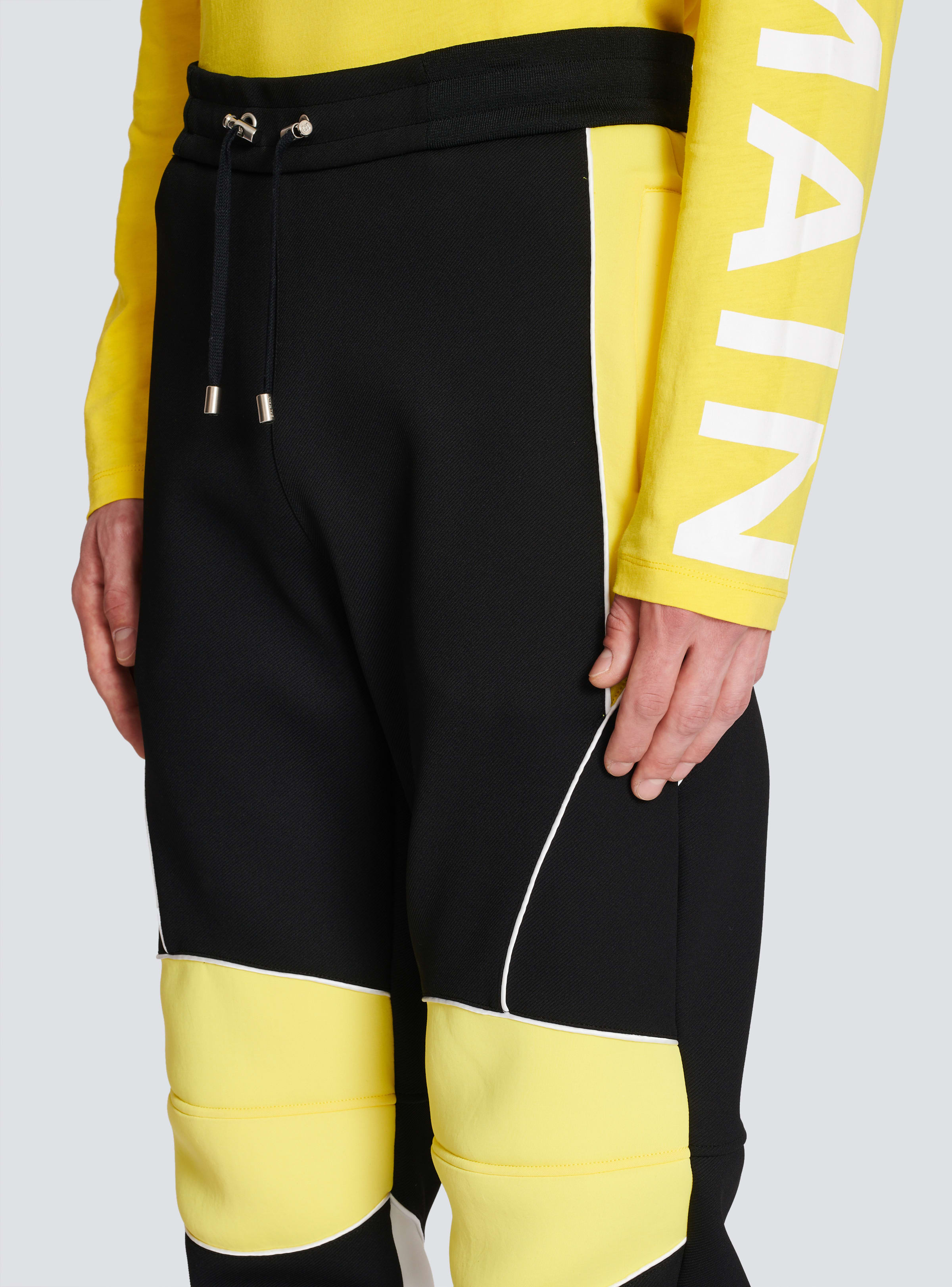BALMAIN MEN'S BLACK YELLOW NEOPRENE PANELED TROUSERS