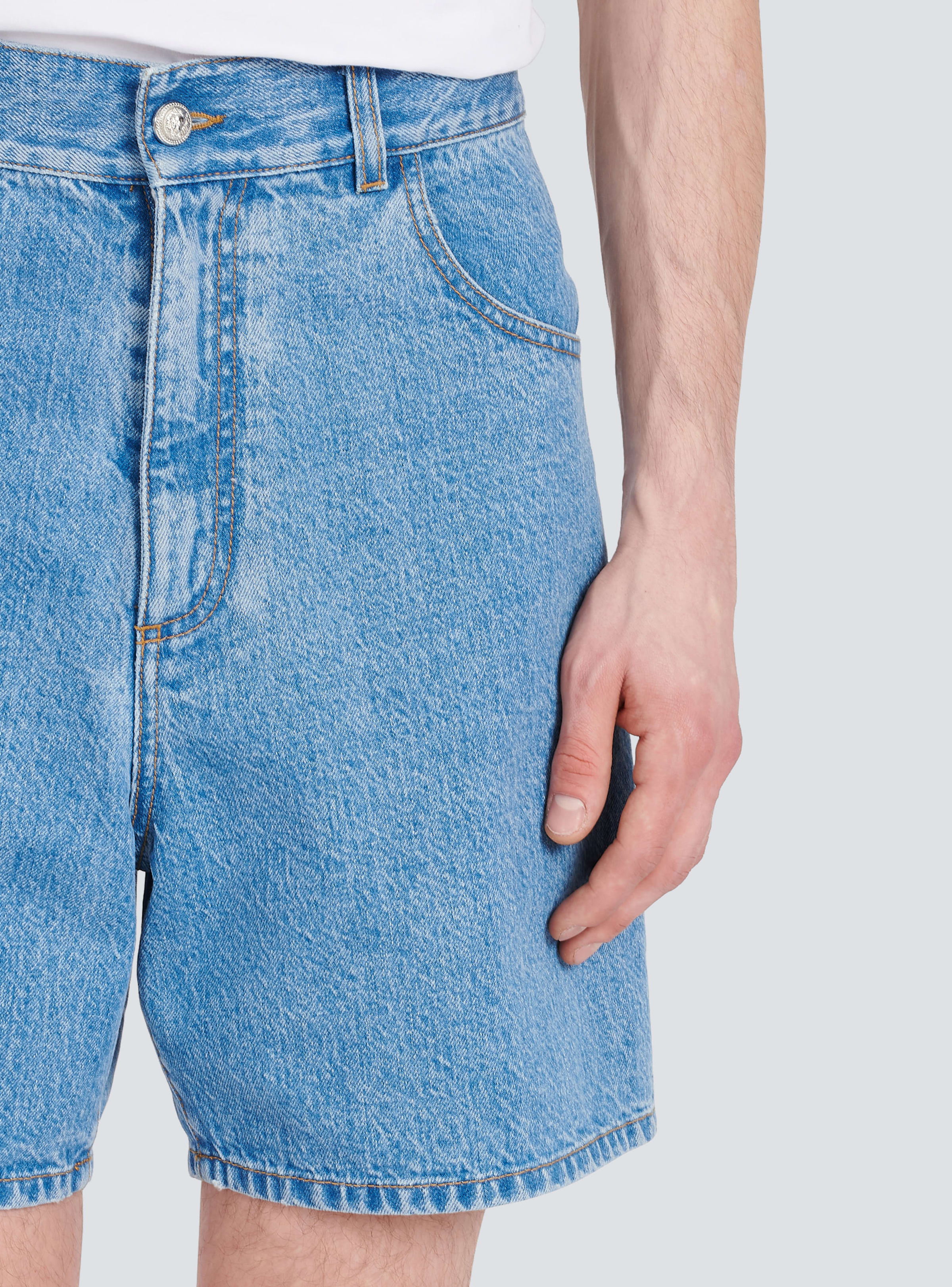 BALMAIN MEN'S SHORT DENIM LARGE NWT