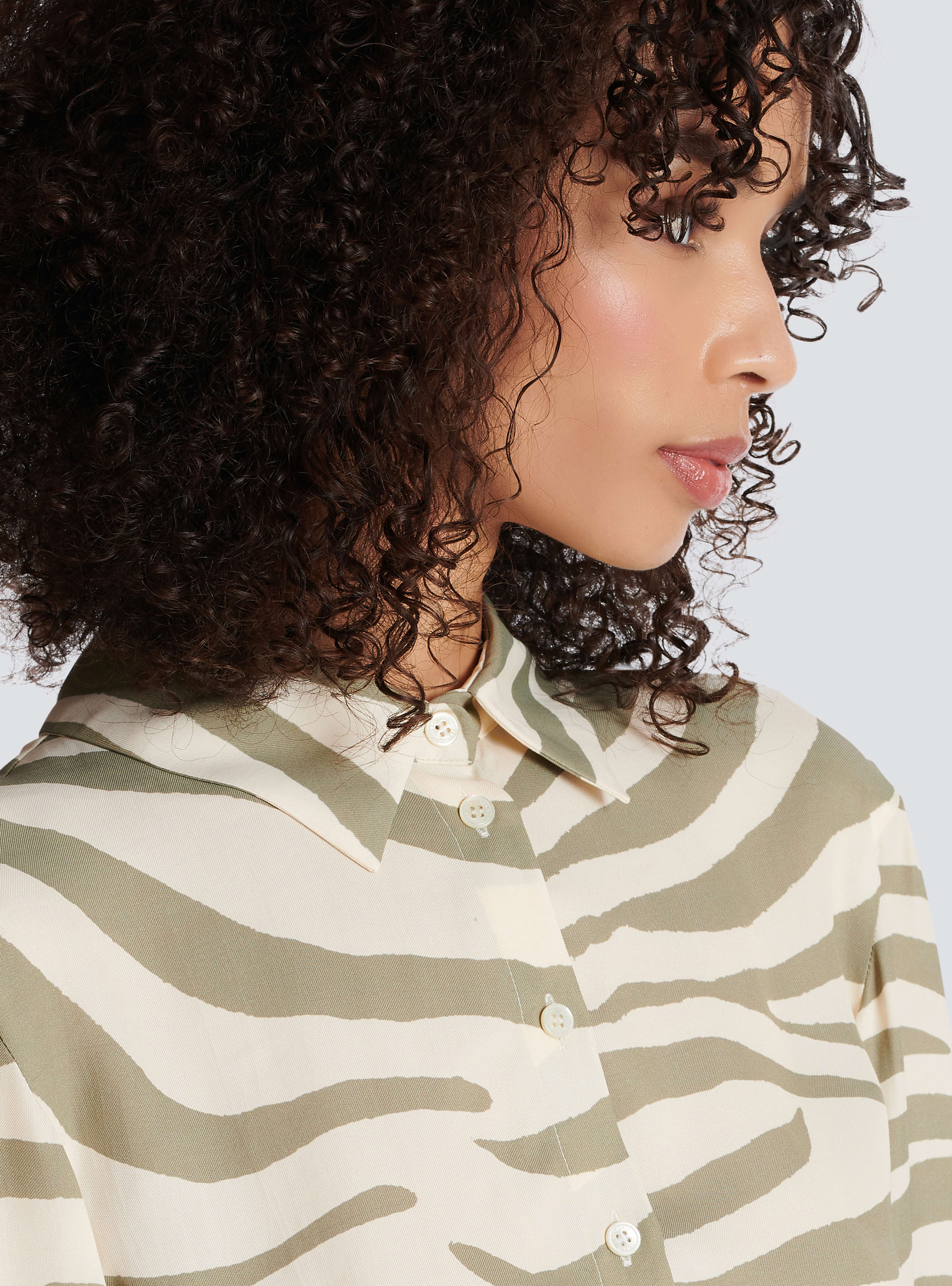 BALMAIN WOMEN'S MAO COLLAR ZEBRA PRINTED SHORT SHIRT NWT