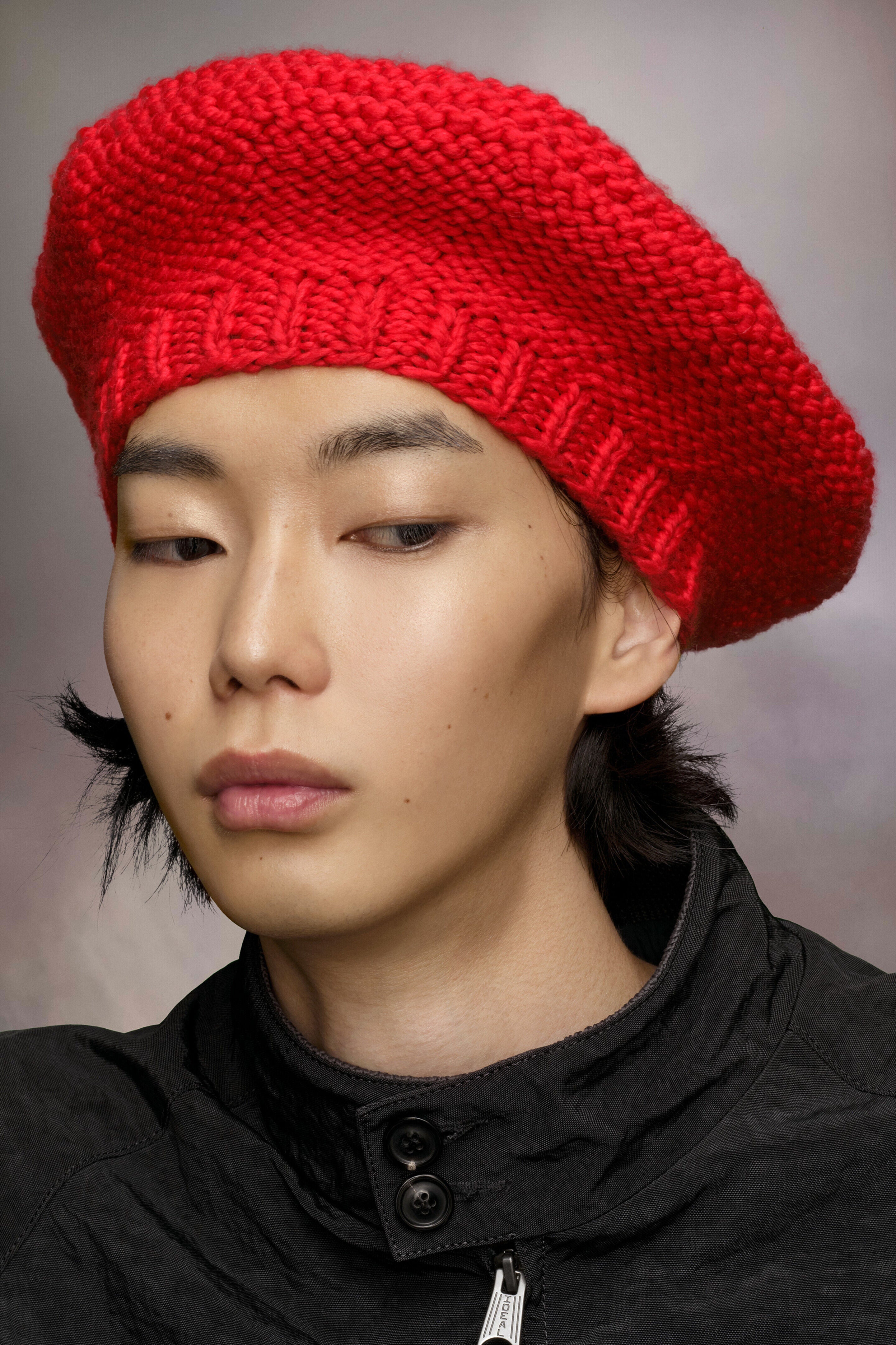 MAISON MARGIELA MEN'S RED KNITTED BERET