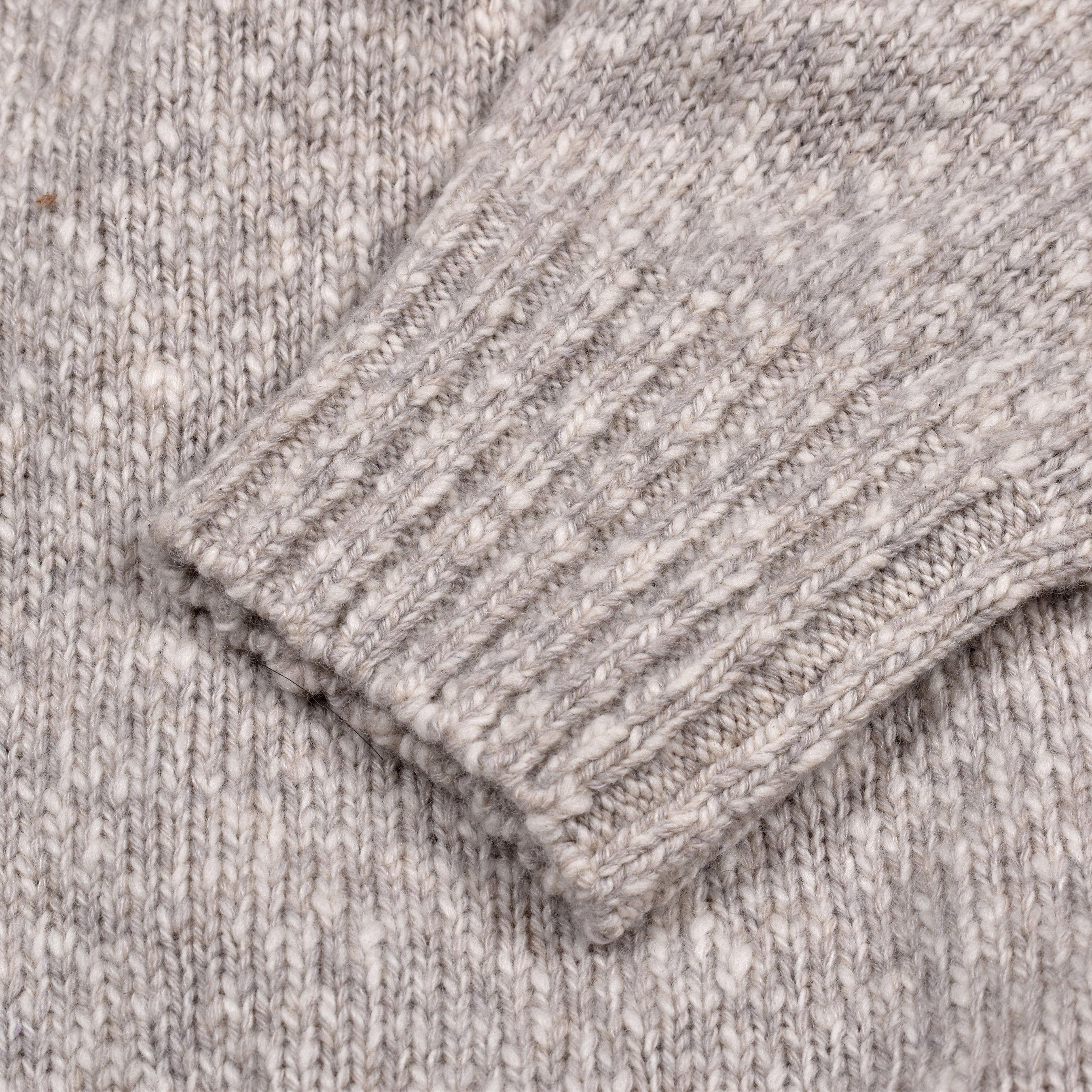 BRUNELLO CUCINELLI MEN'S LIGHT GREY CASHMERE SWEATER