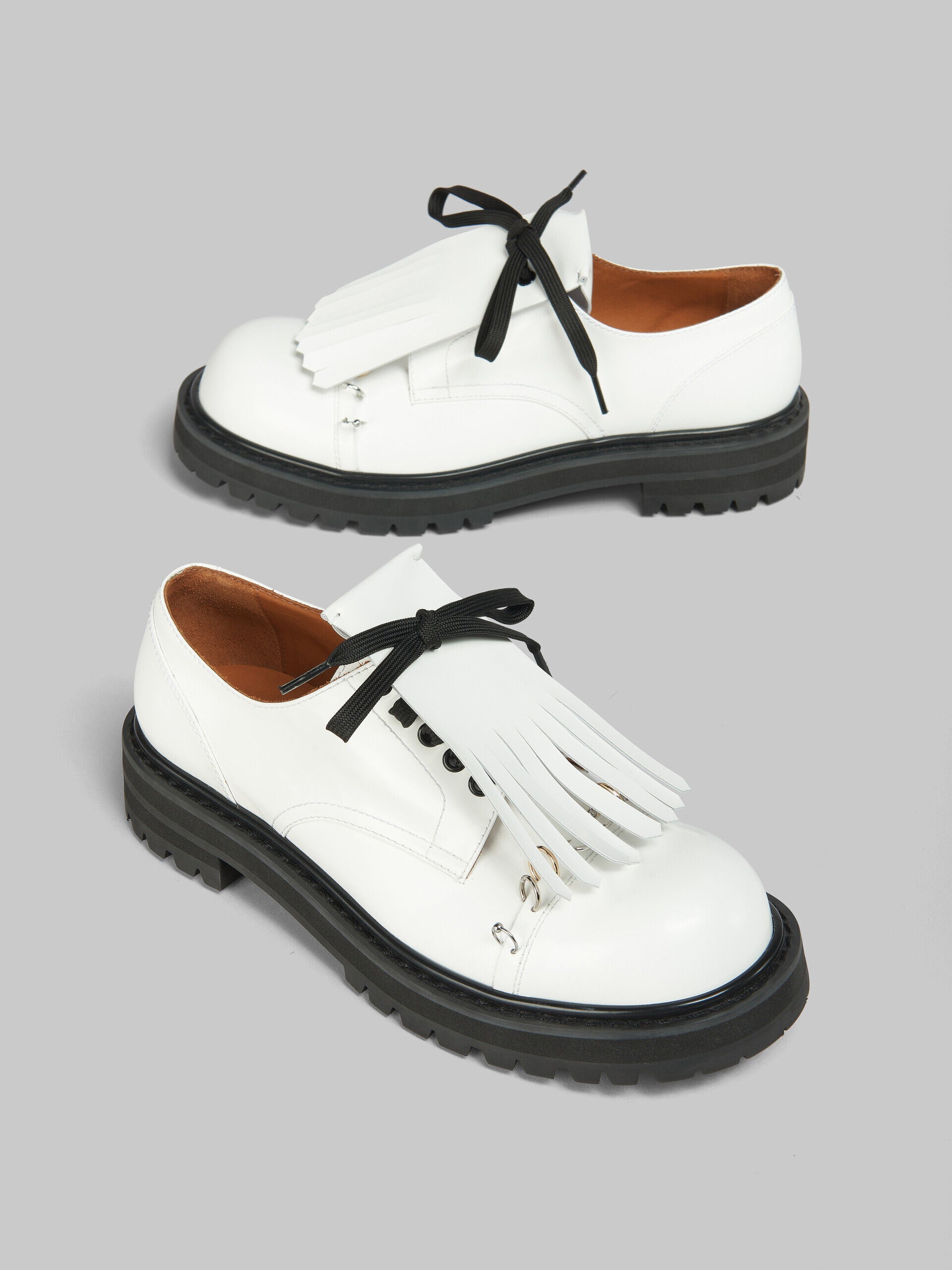MARNI MEN'S WHITE LEATHER FRINGE SHOES