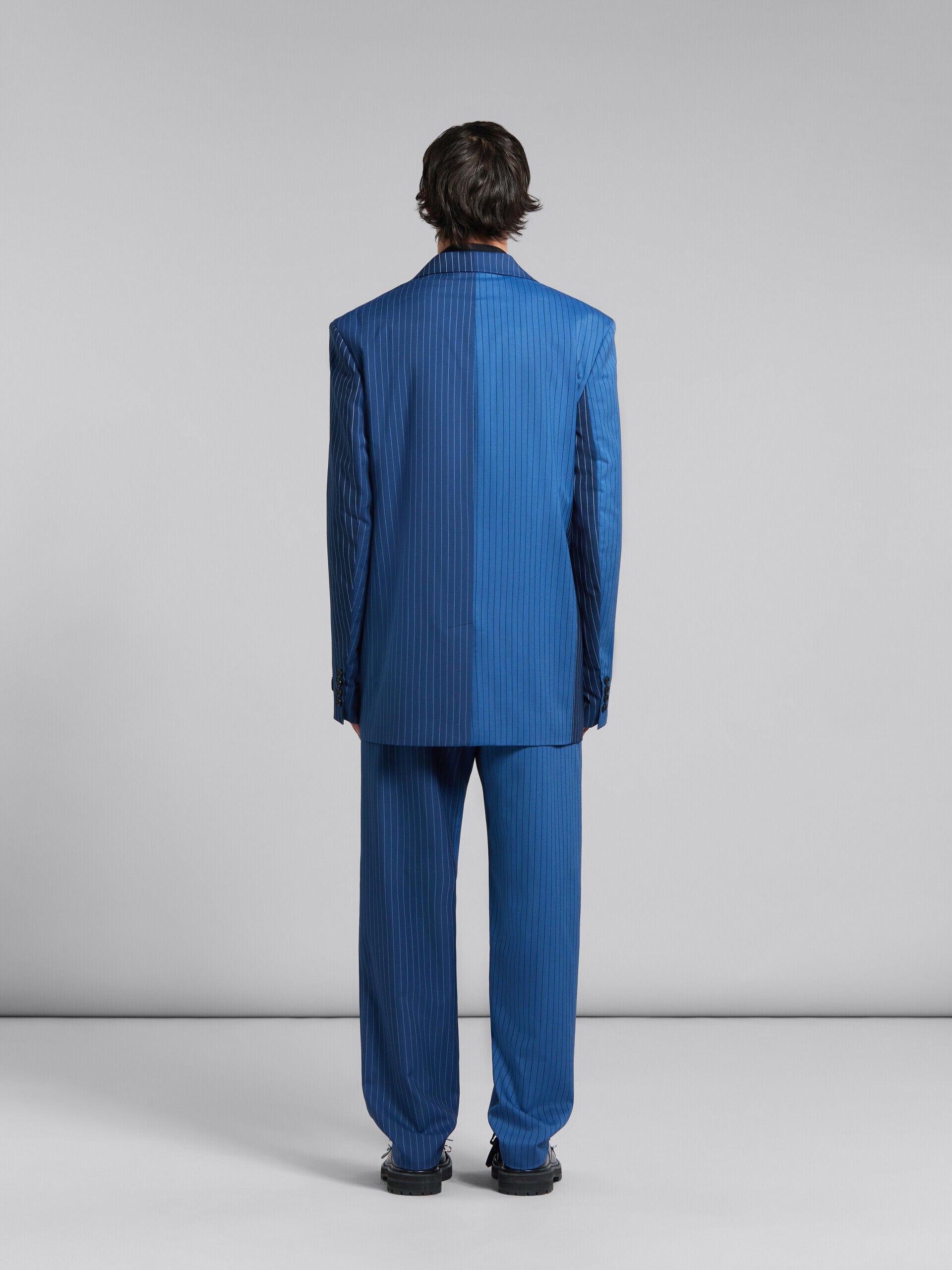 MARNI MEN'S BLUE PINSTRIPE TAILORED BLAZER