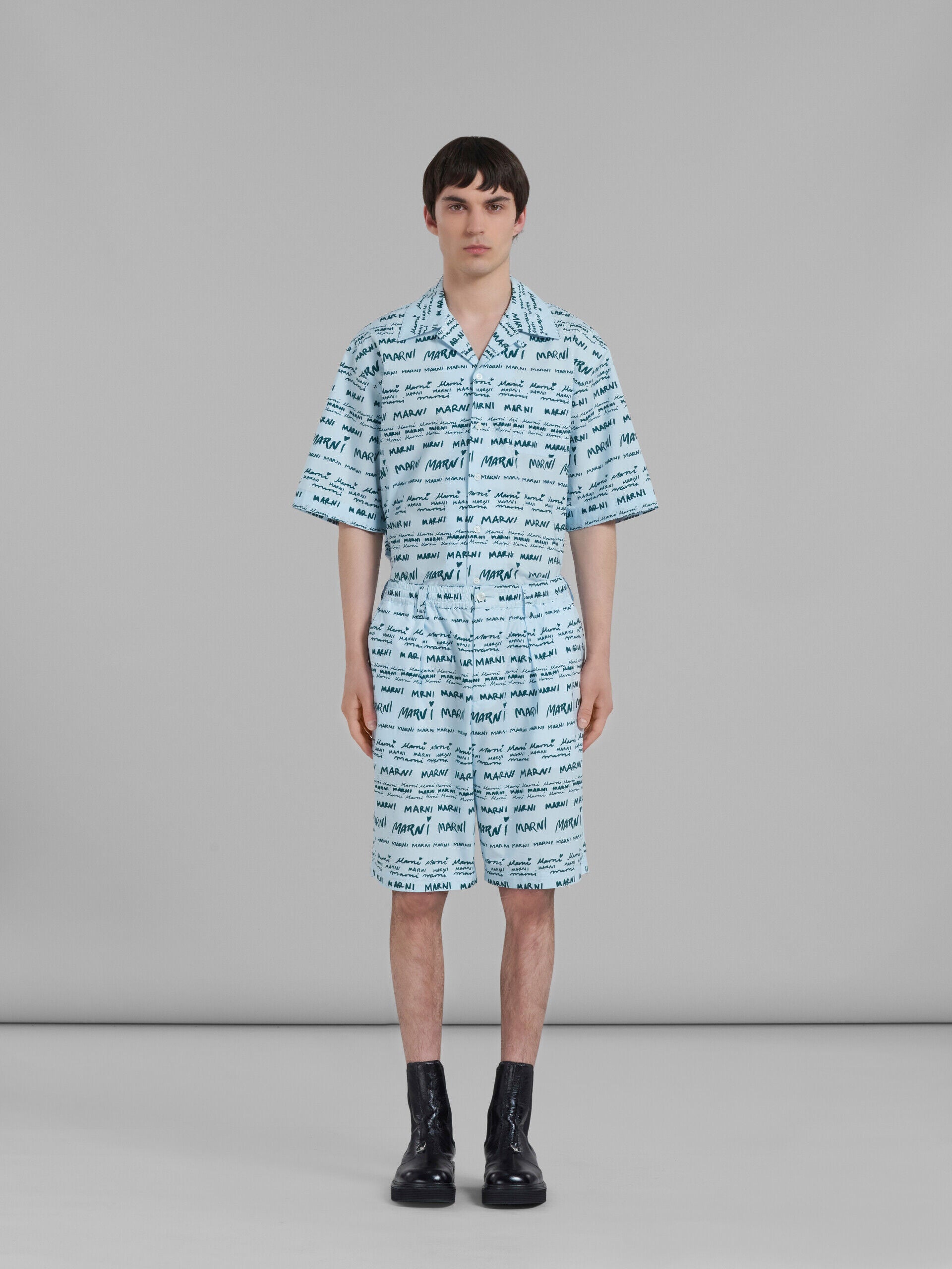MARNI MEN'S LIGHT BLUE PATTERNED TAILORED SHORTS
