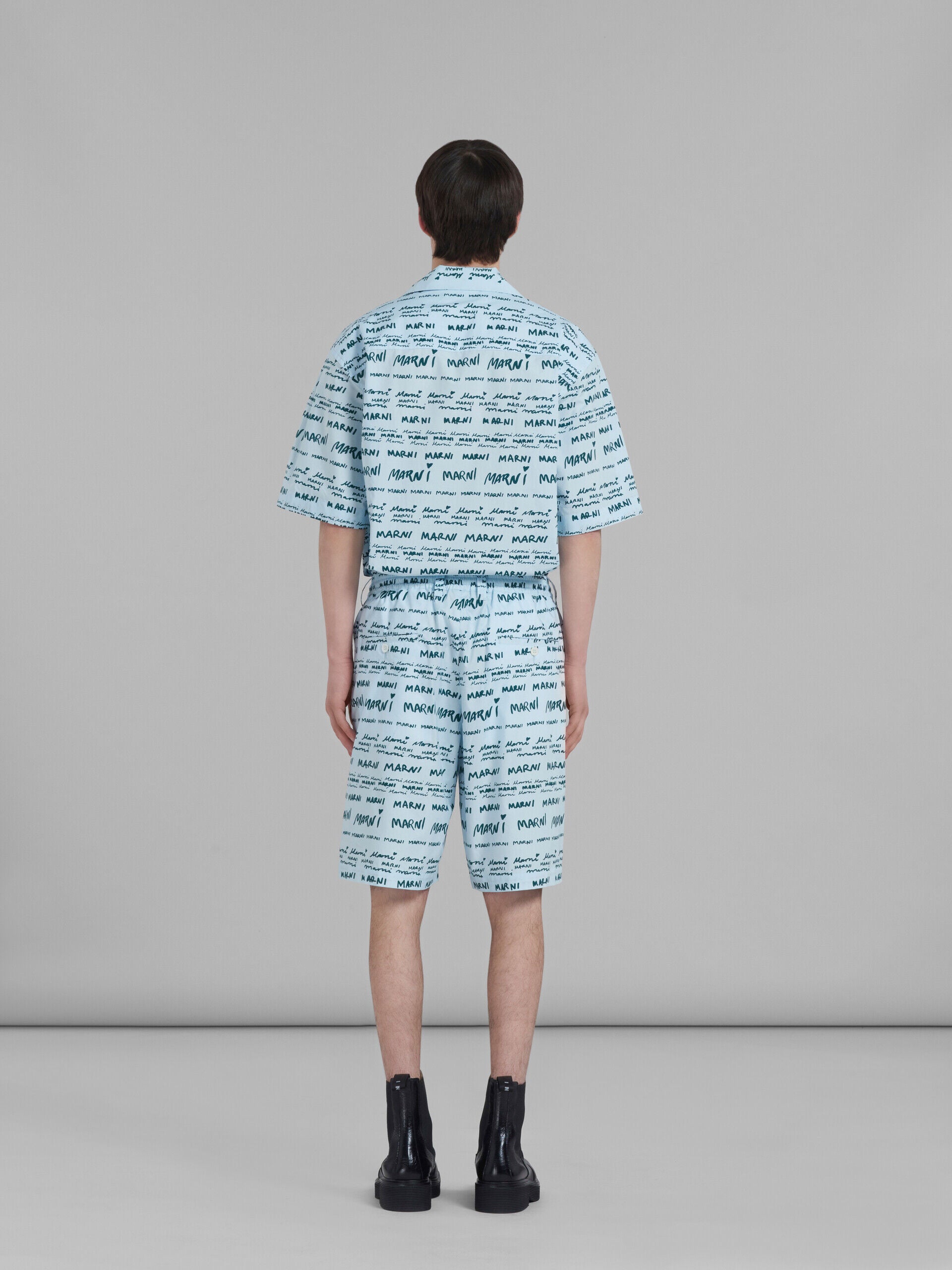 MARNI MEN'S LIGHT BLUE PATTERNED TAILORED SHORTS