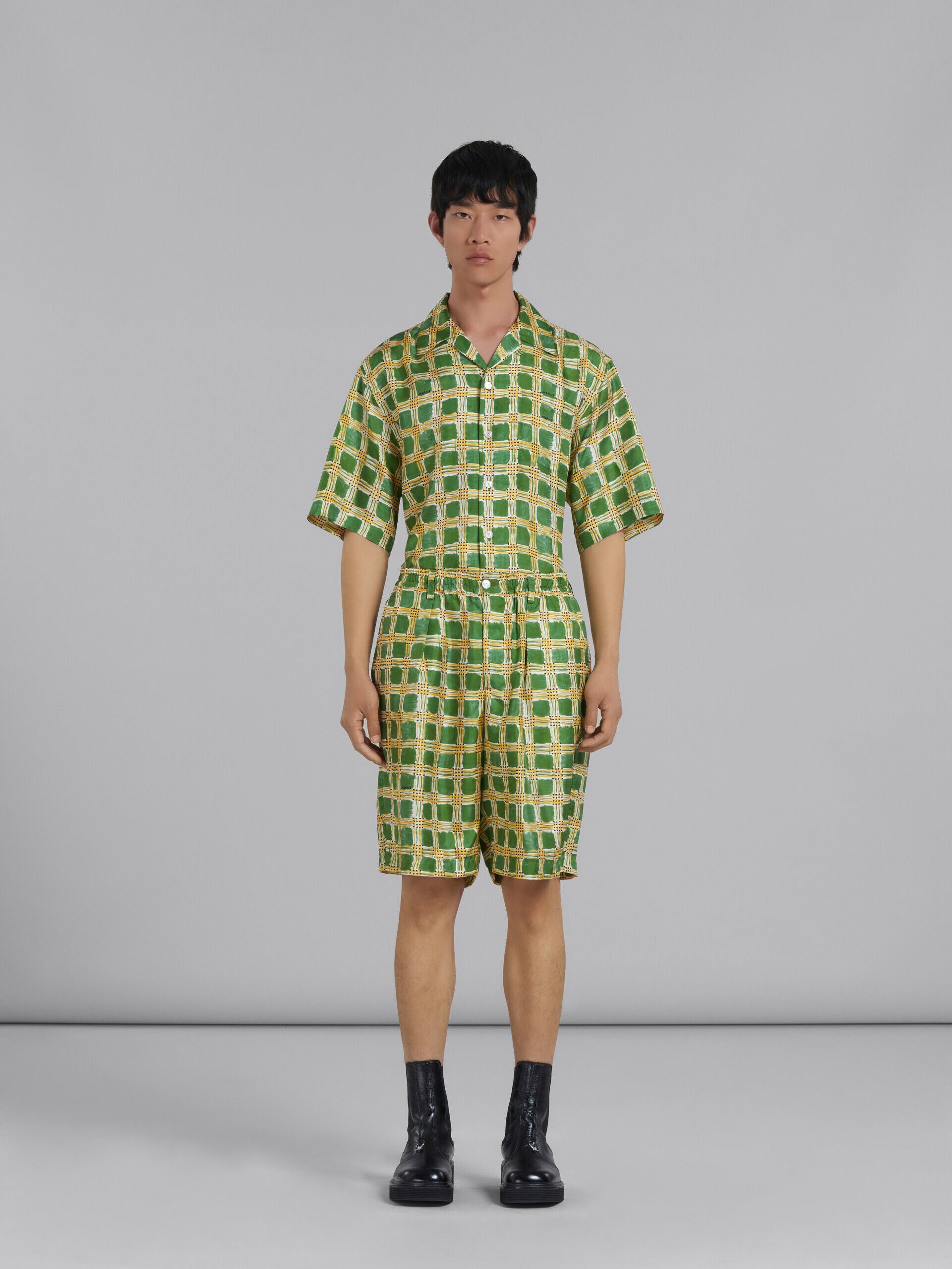 MARNI MEN'S GREEN YELLOW CHECKERED TAILORED SHORTS