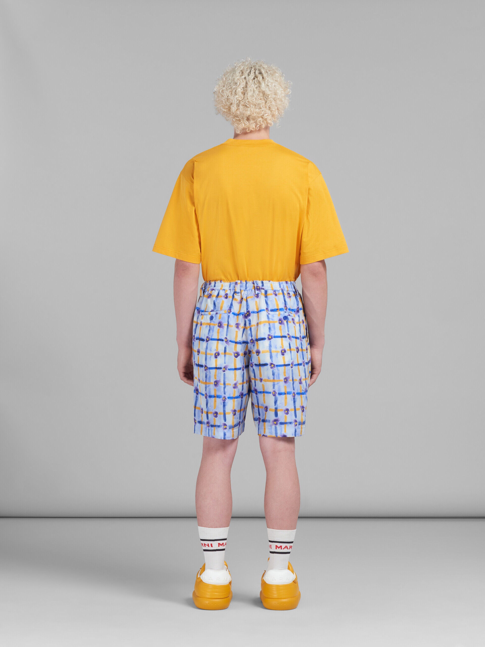 MARNI MEN'S LIGHT BLUE PATTERNED TAILORED SHORTS