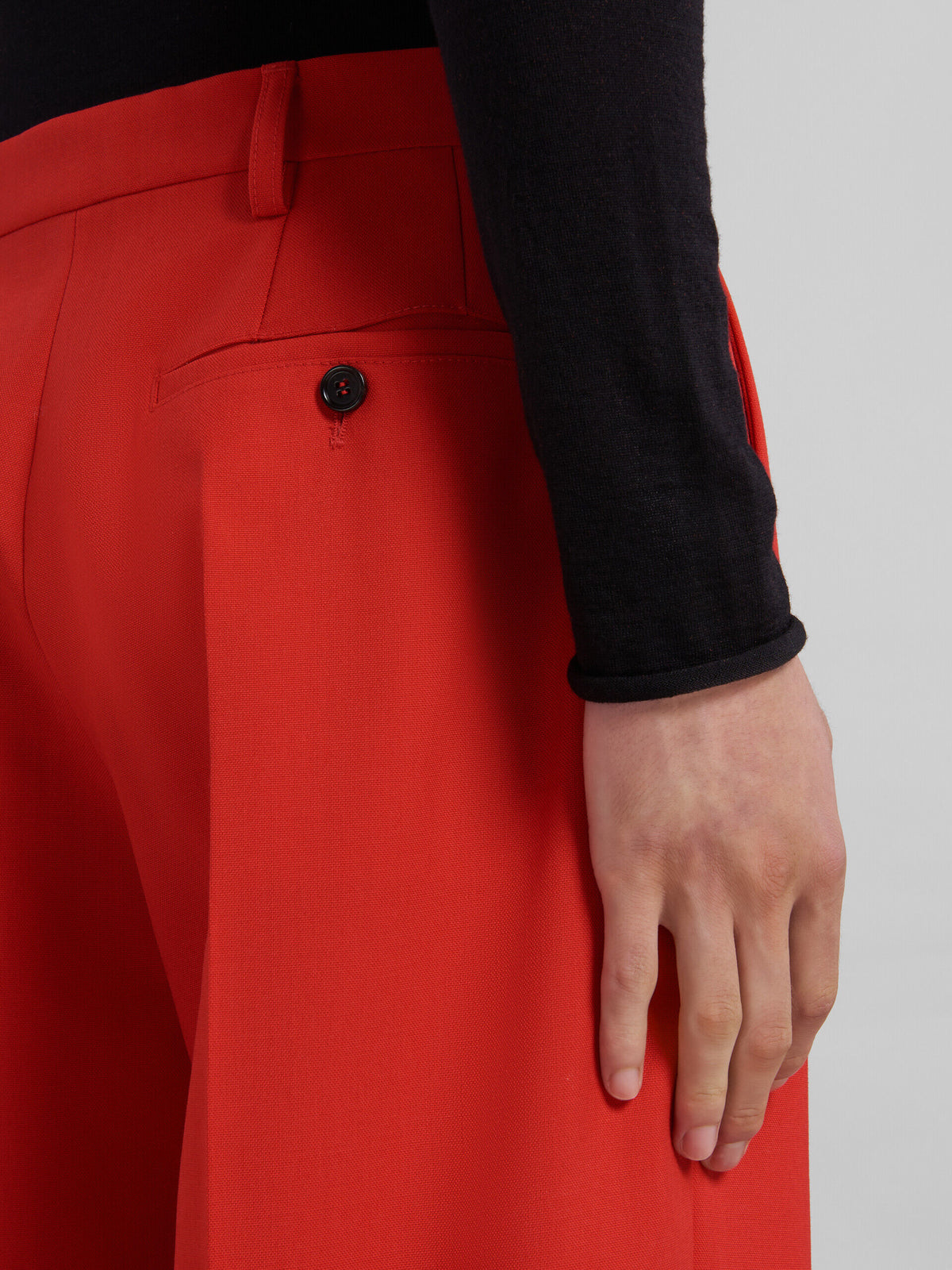 MARNI MEN'S RED TAILORED TROUSERS WITH PLEATS