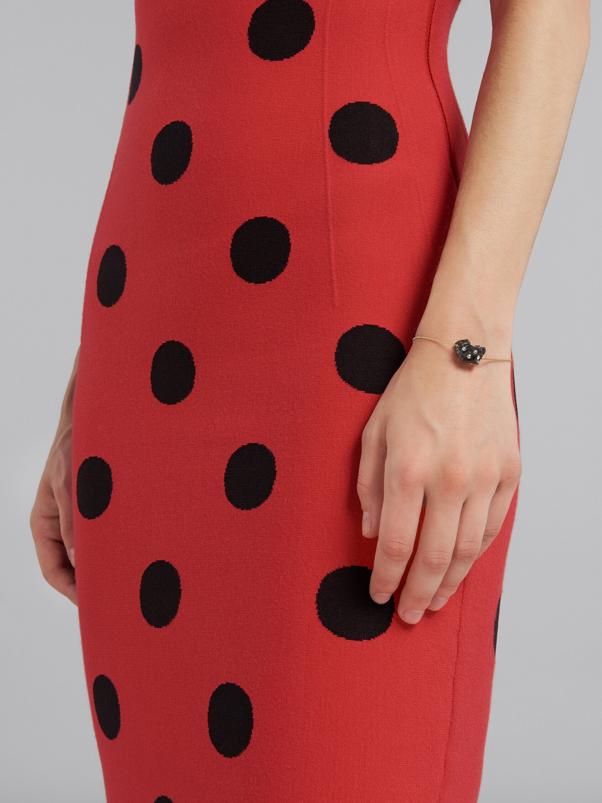 MARNI WOMEN'S GOLD CHAIN BRACELET WITH BLACK STONE