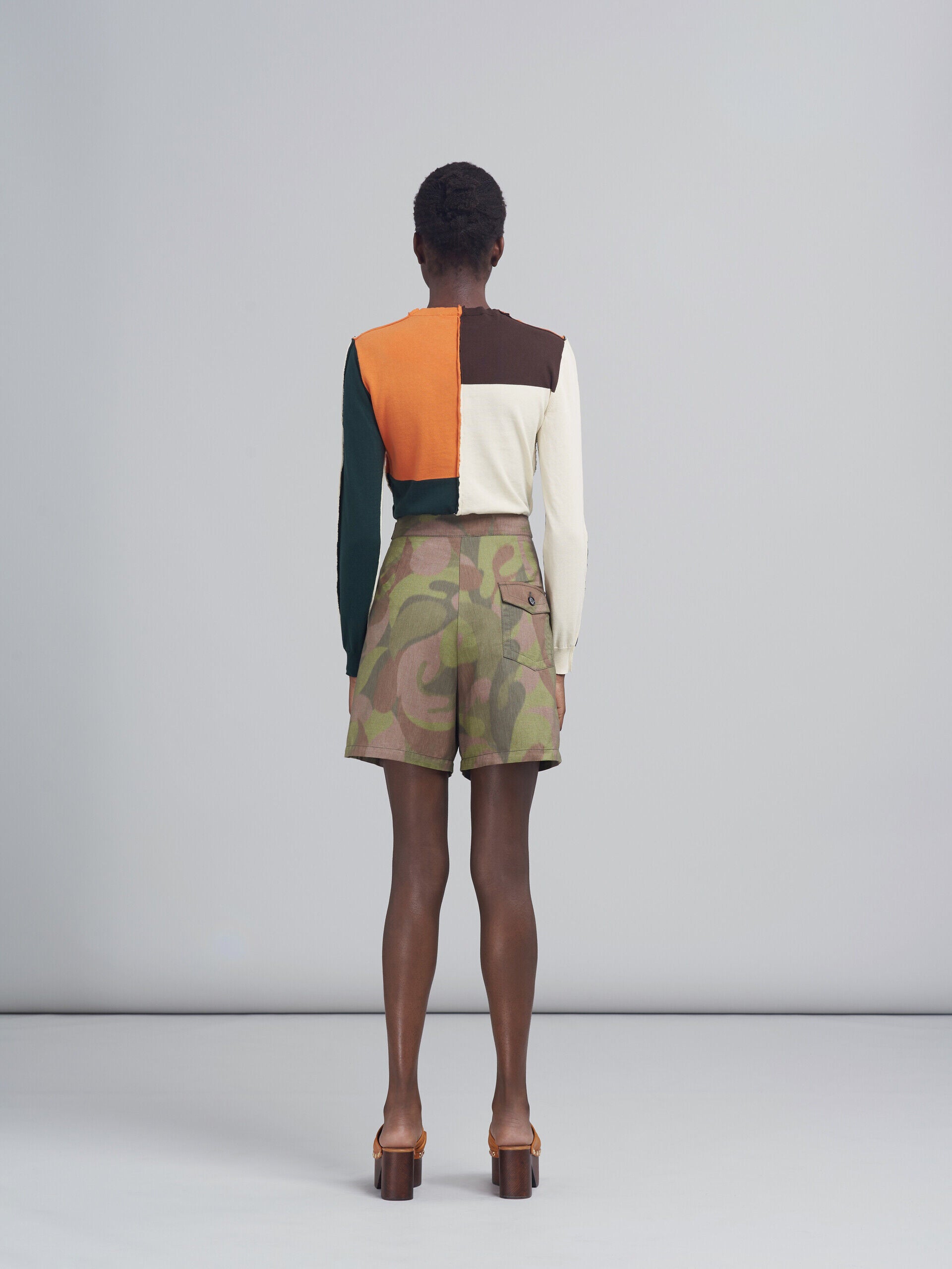 MARNI WOMEN'S DUSTY OLIVE CAMO TAILORED SHORTS