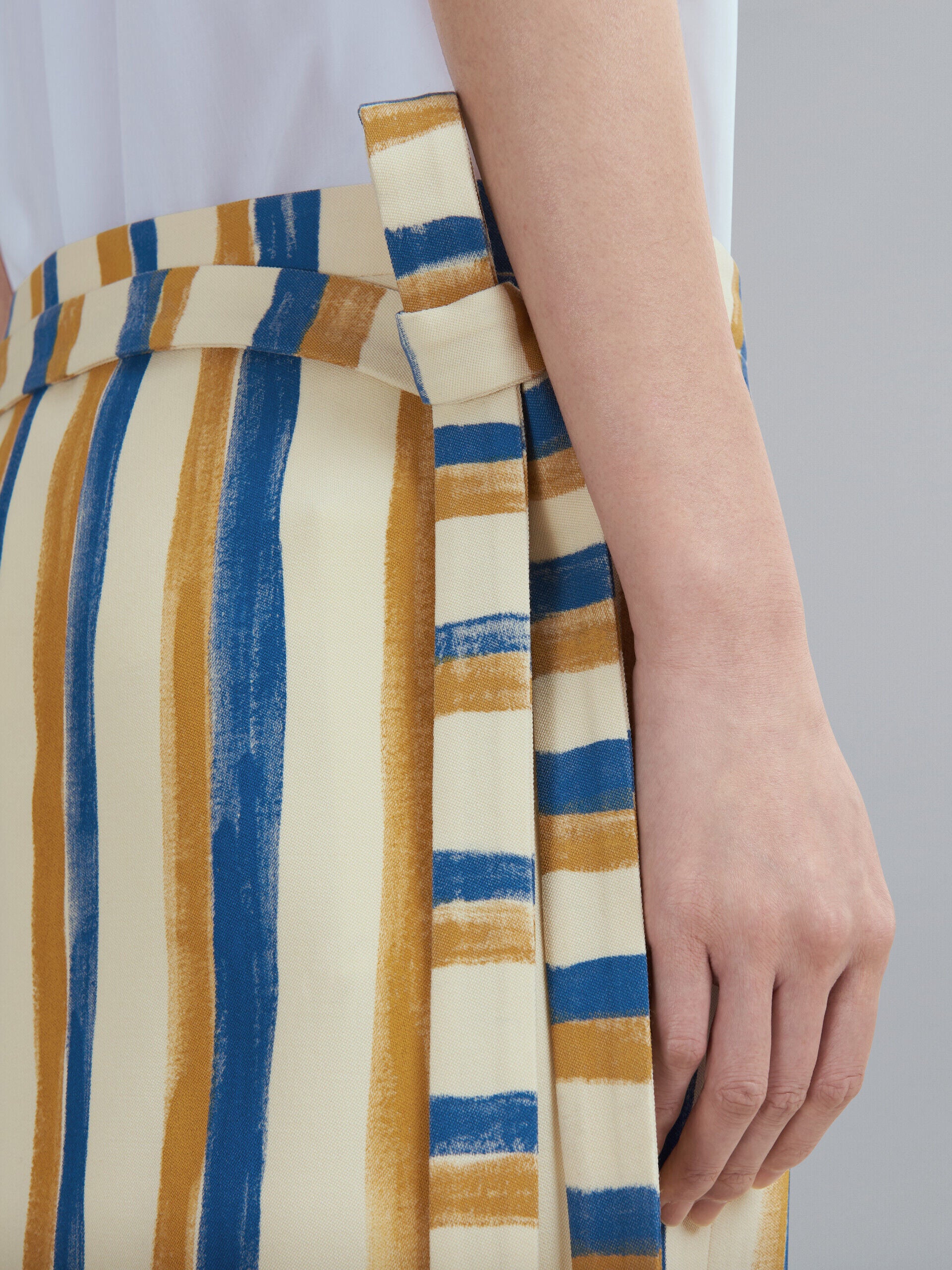 MARNI WOMEN'S ANTIQUE WHITE STRIPED WRAP SKIRT