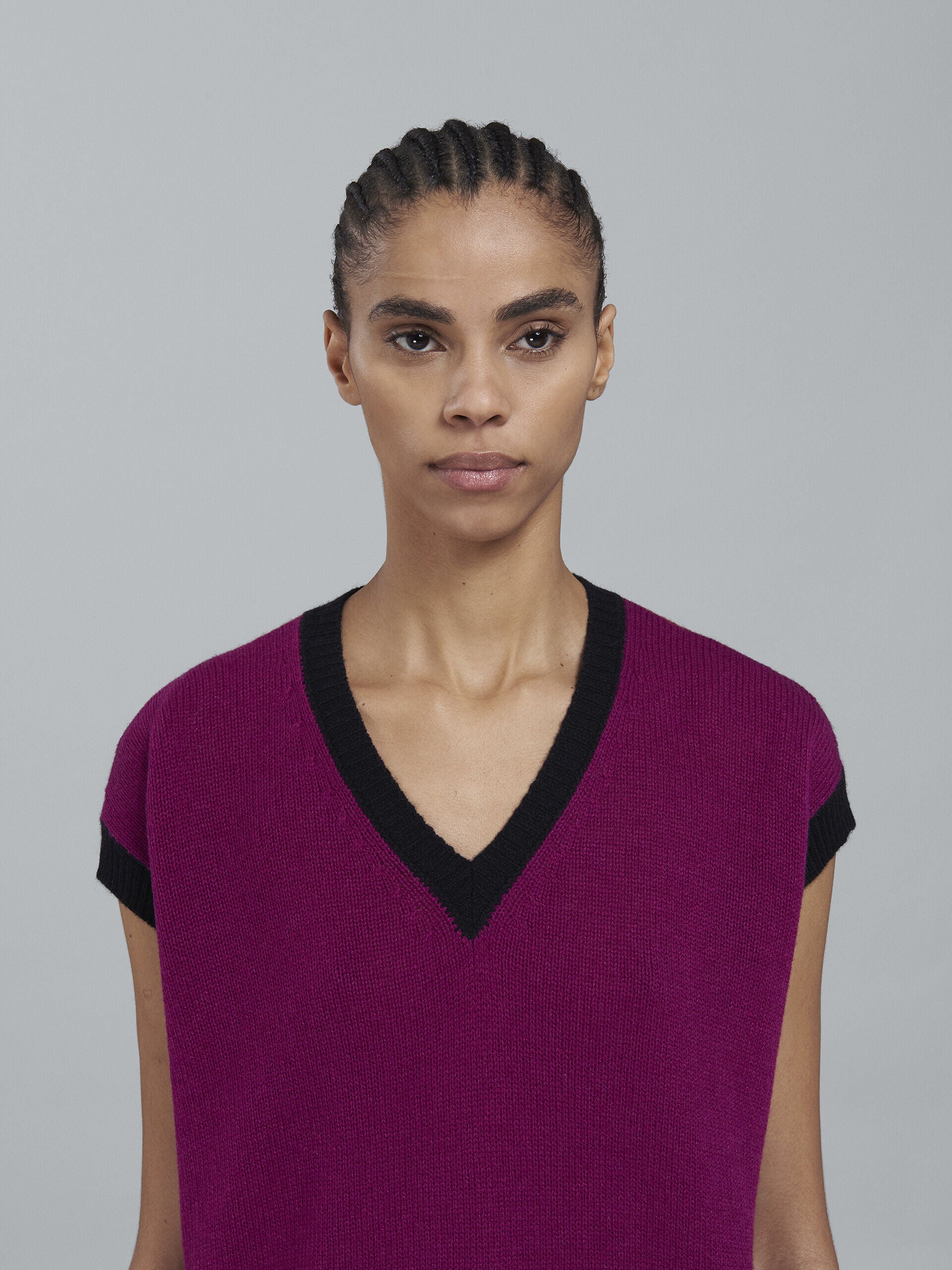 MARNI WOMEN'S DEEP ROSE V-NECK SLEEVELESS SWEATER