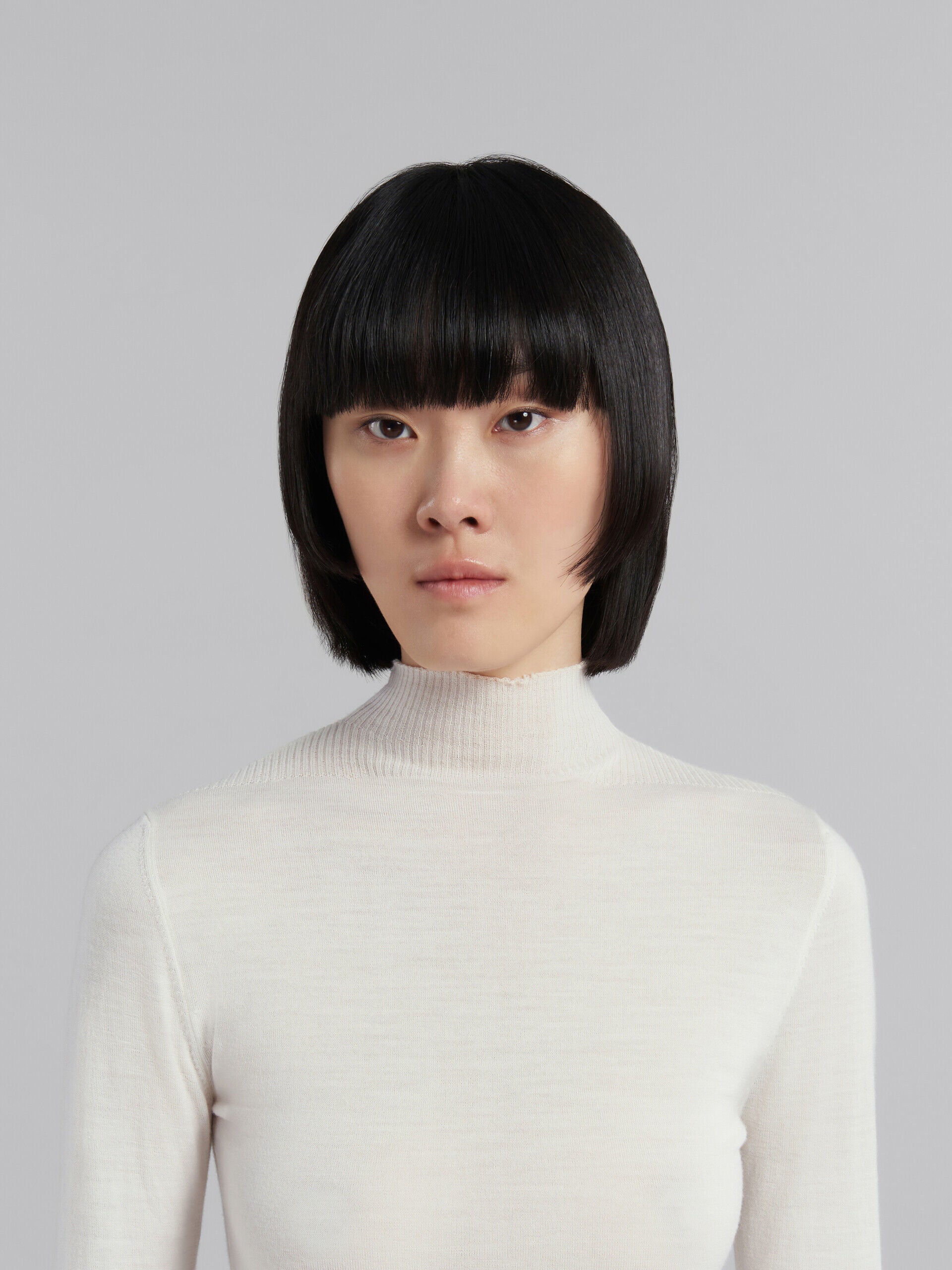 MARNI WOMEN'S LILY WHITE FITTED TURTLENECK SWEATER