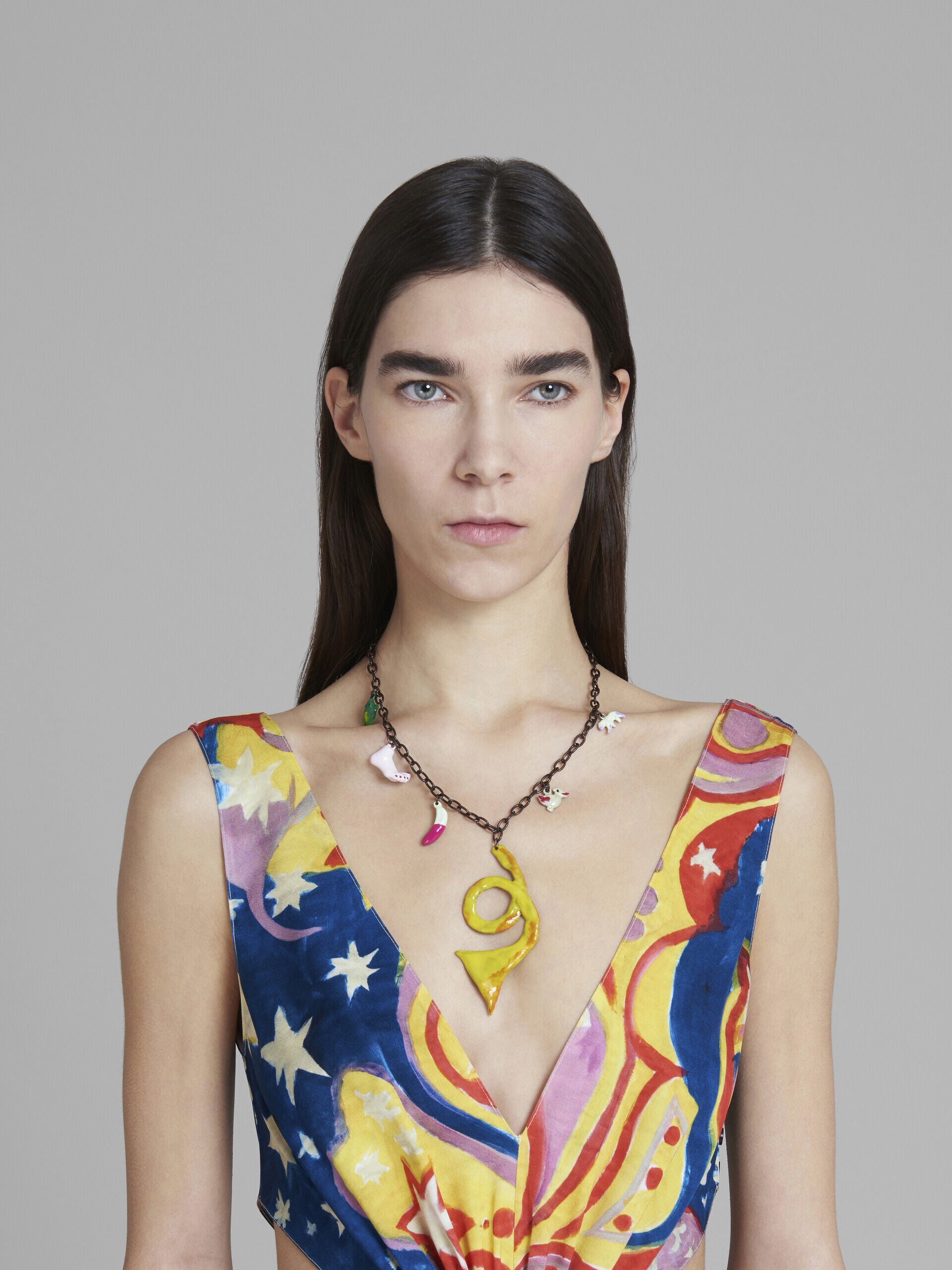 MARNI MEN'S BLACK CHAIN NECKLACE WITH COLORFUL CHARMS
