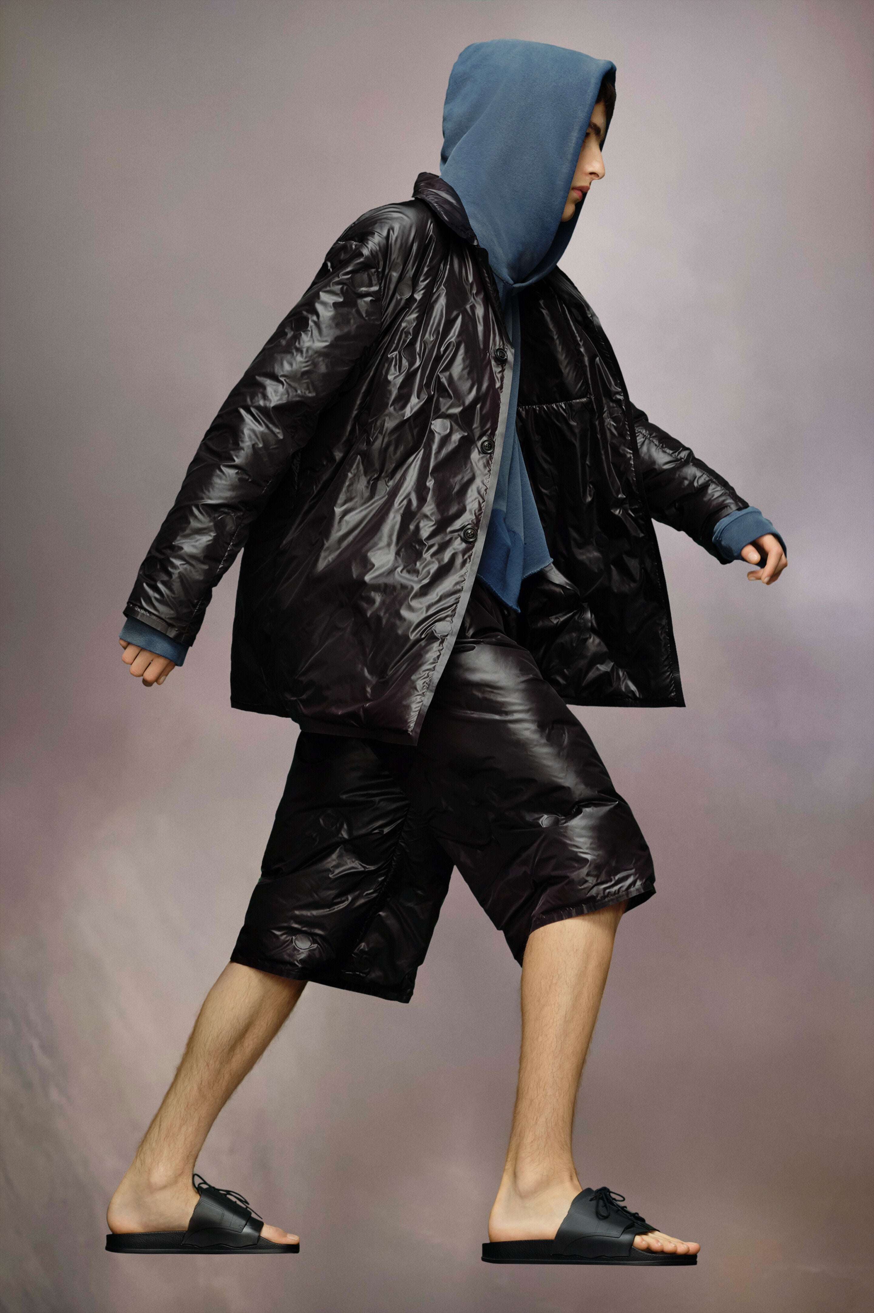 MAISON MARGIELA MEN'S BLACK QUILTED COAT