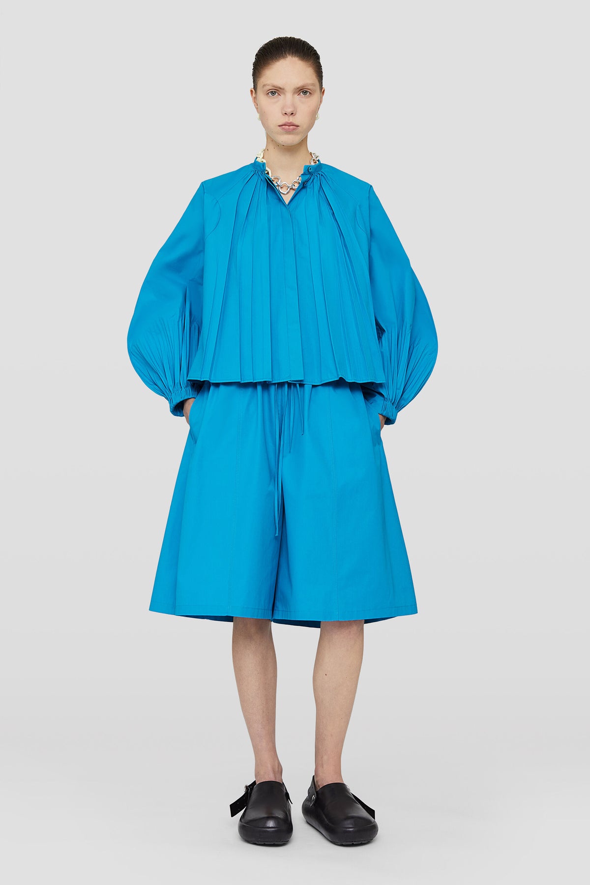 JIL SANDER WOMEN'S ELECTRIC BLUE WIDE-LEG SHORTS