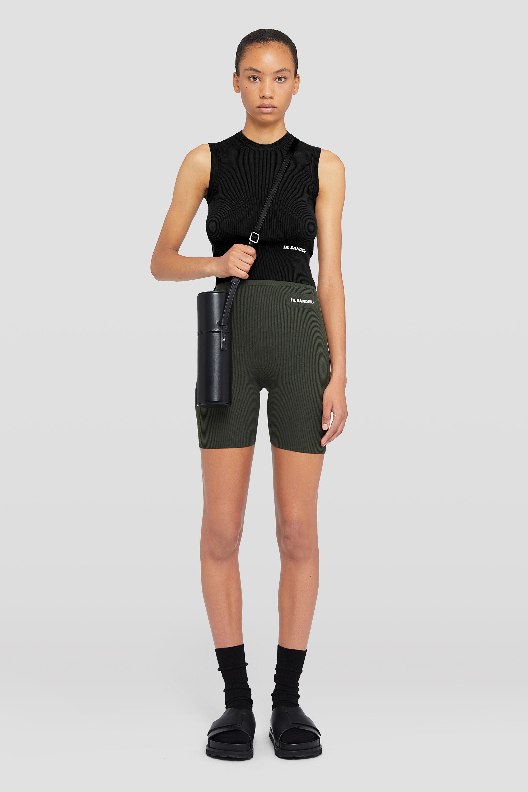 JIL SANDER WOMEN'S DARK GREEN RIBBED UTILITY SHORTS