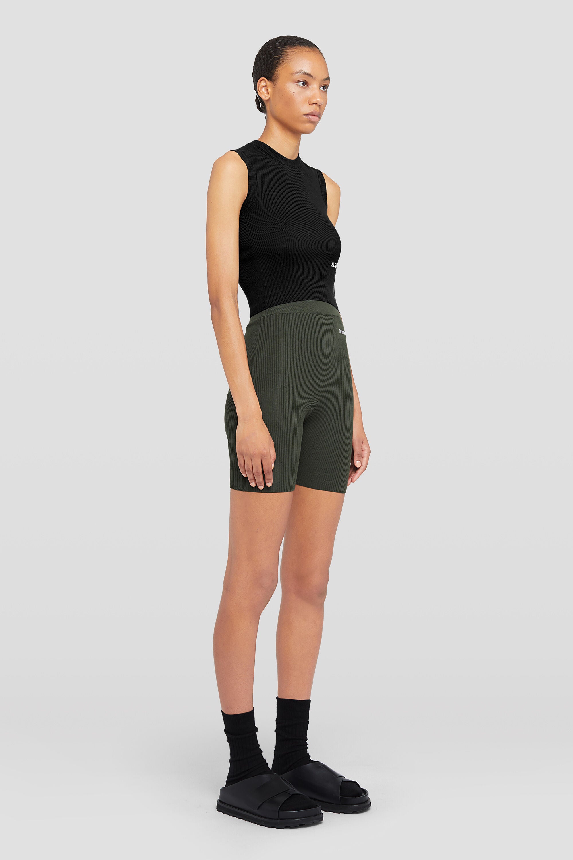 JIL SANDER WOMEN'S DARK GREEN RIBBED UTILITY SHORTS