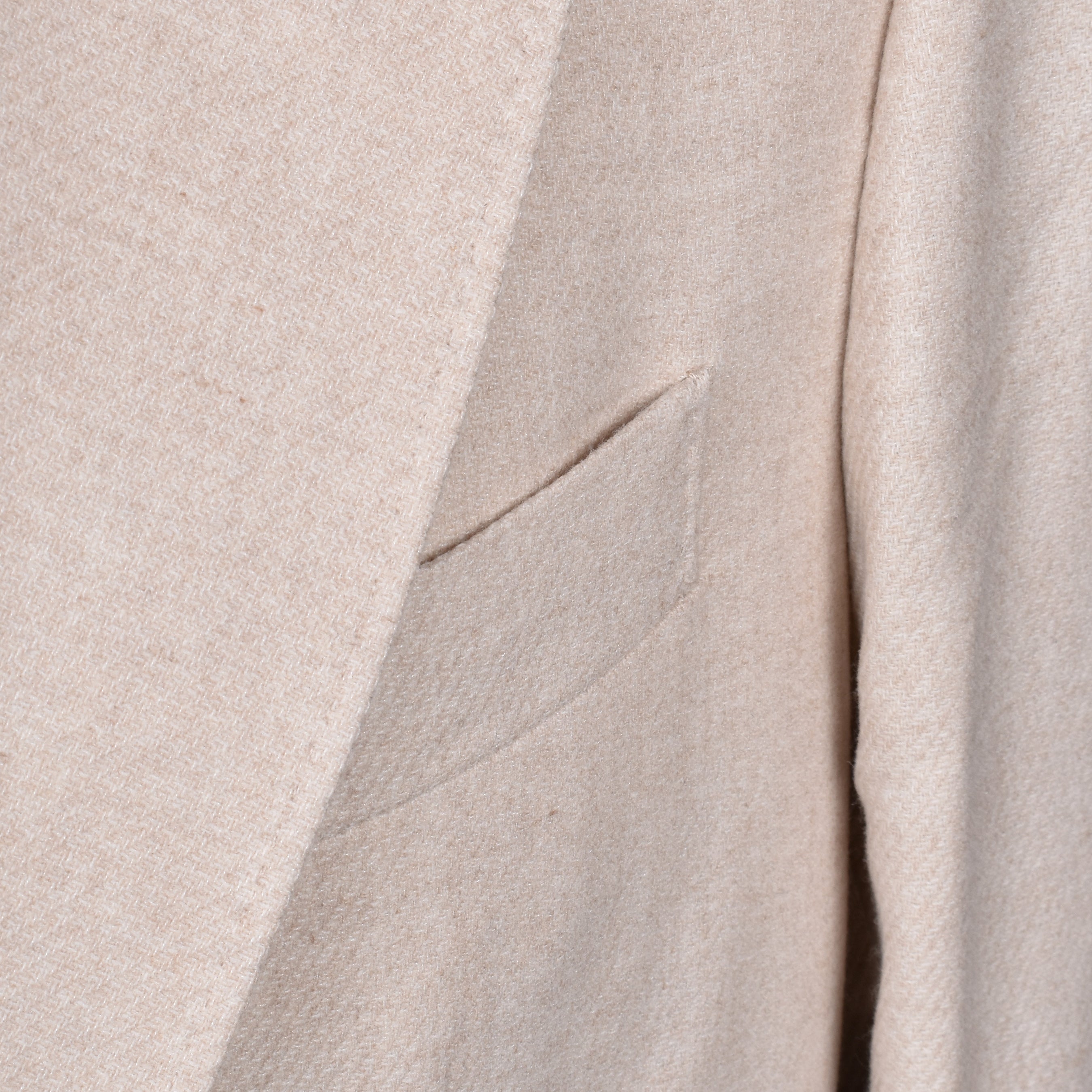BRUNELLO CUCINELLI MEN'S SAND CASHMERE BLEND THREE-BUTTON BLAZER